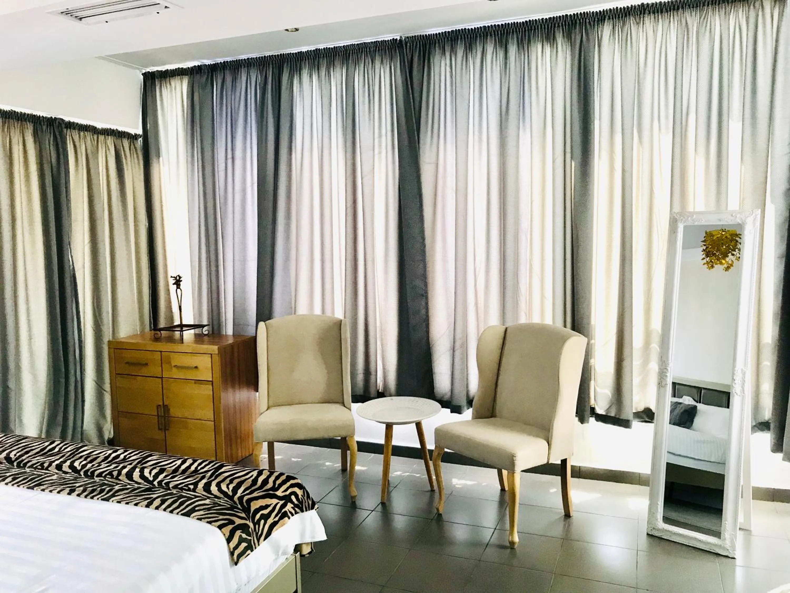 Bedroom, Bed in Brater Luxury