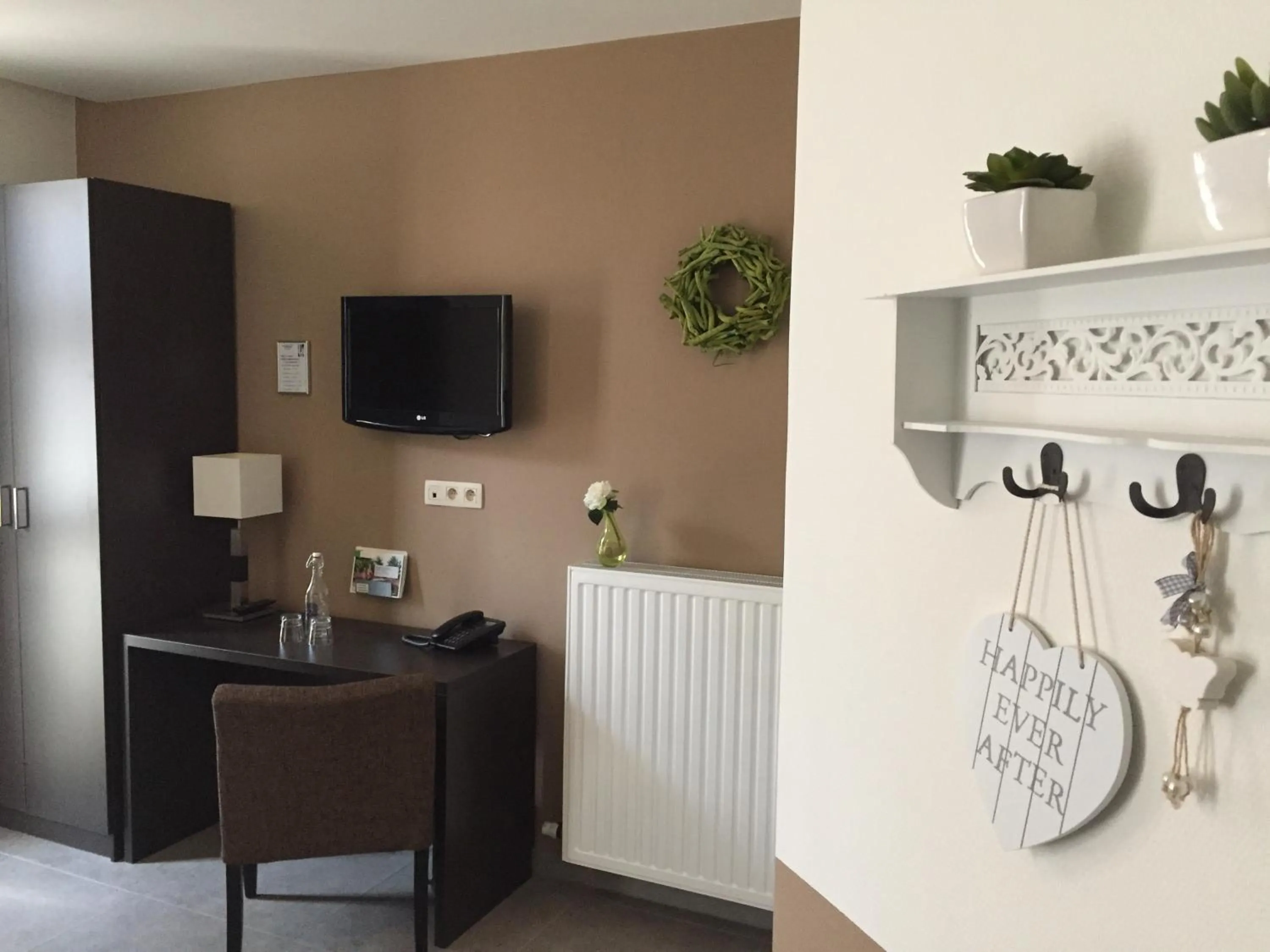 TV and multimedia in Hotel De Maaskant