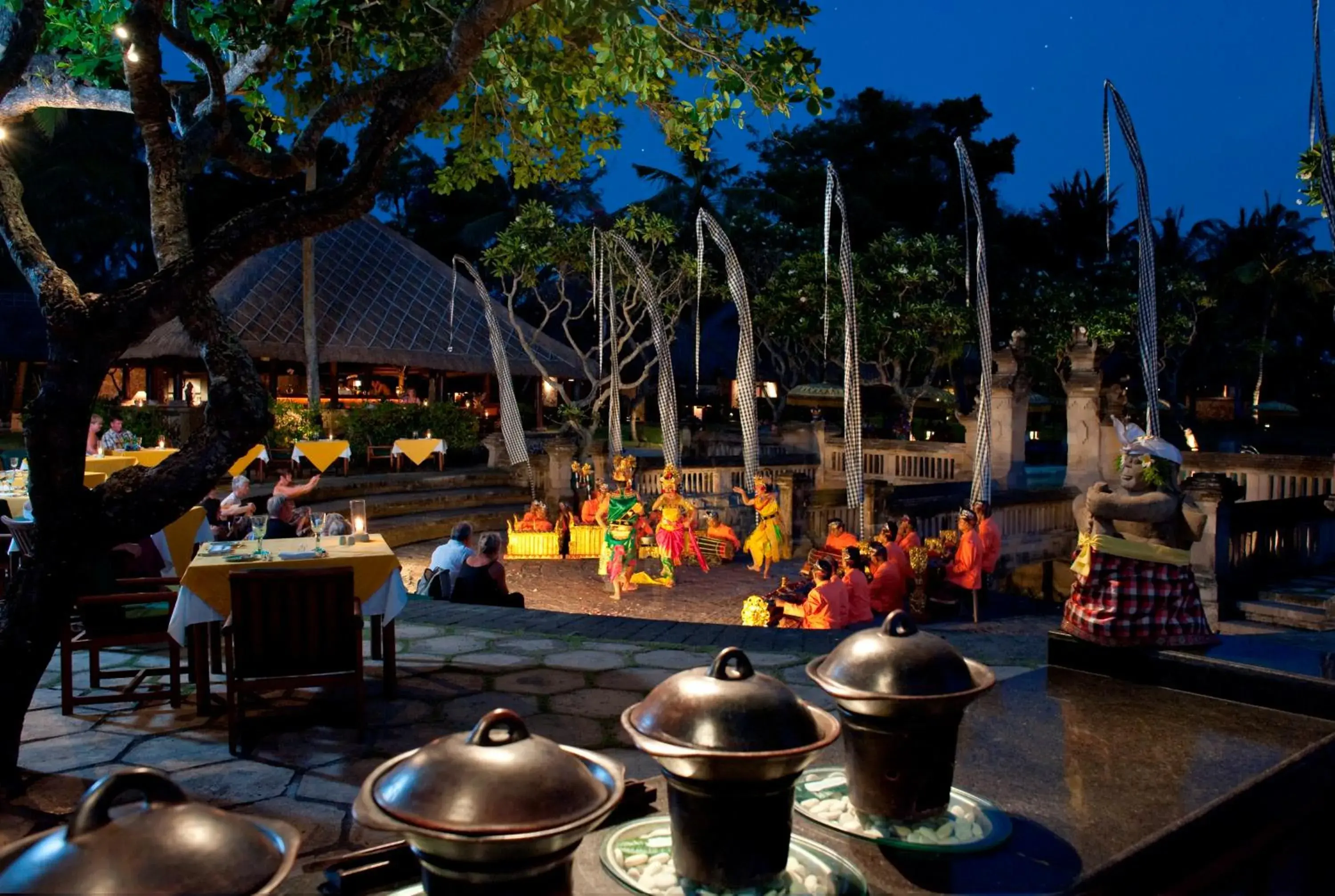 Restaurant/places to eat in The Oberoi Beach Resort, Bali Restaurant/places to eat in The Oberoi Beach Resort, Bali