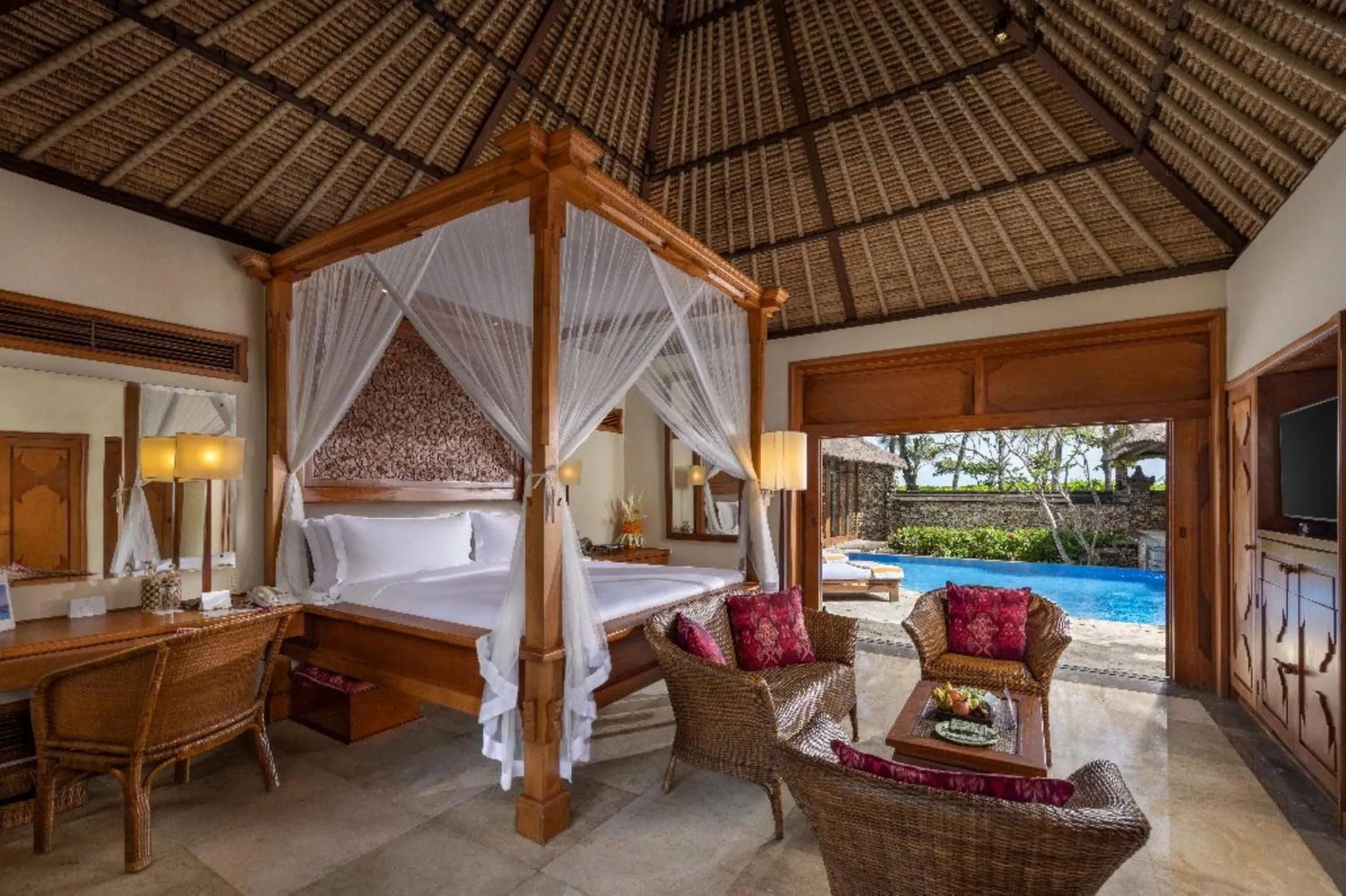 Bedroom, Bed in The Oberoi Beach Resort, Bali