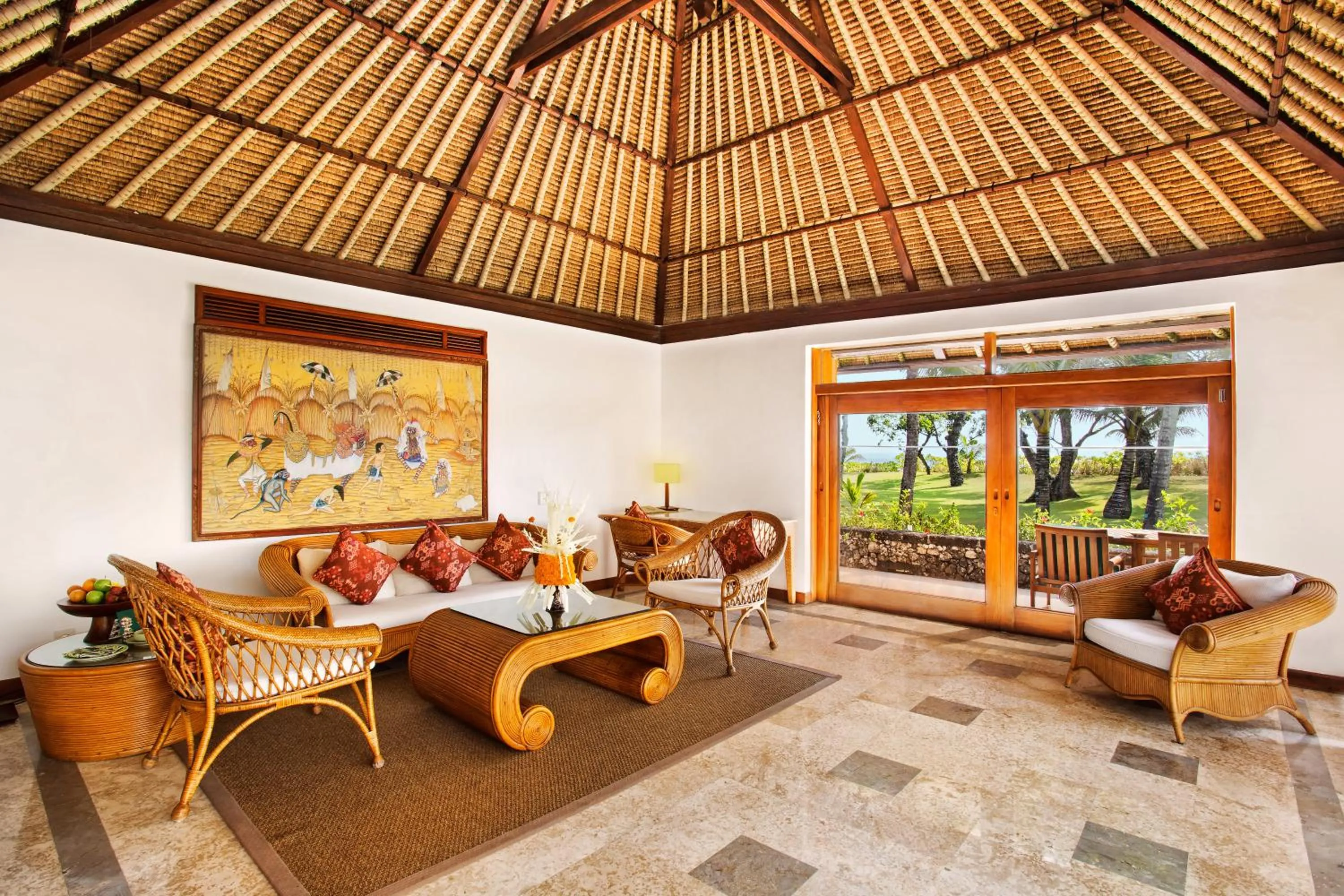 Communal lounge/ TV room in The Oberoi Beach Resort, Bali