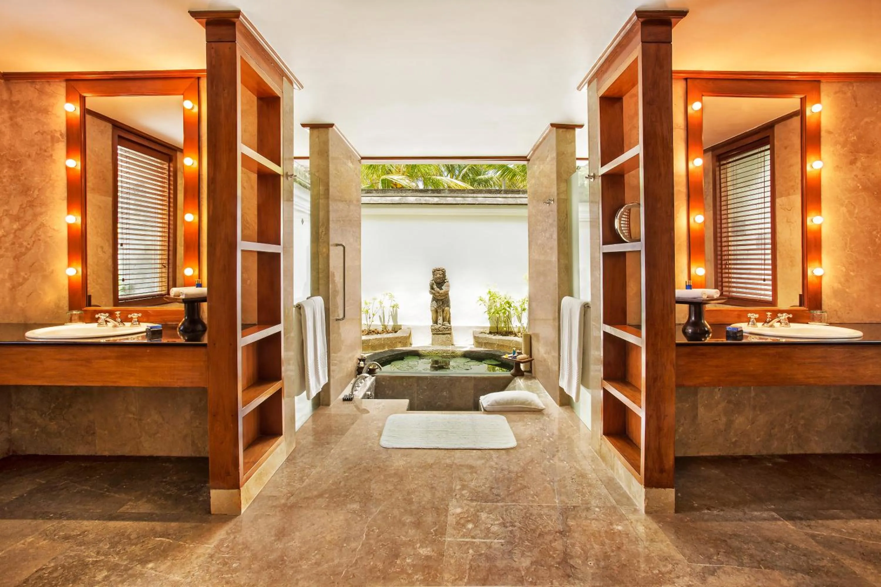 Bathroom in The Oberoi Beach Resort, Bali