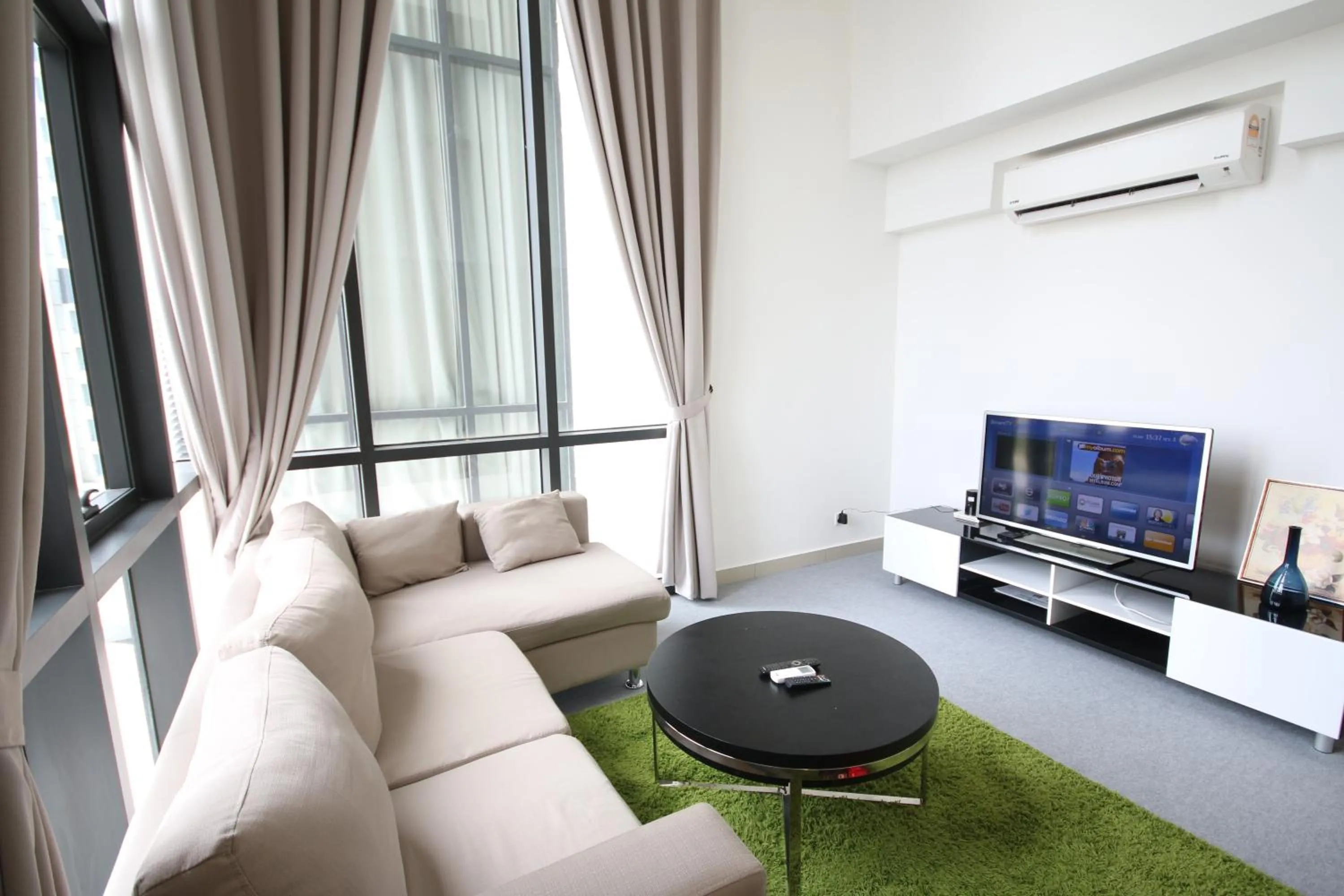Duplex Apartment in Solstice Service Apartment CYBERJAYA WiFi Netflix KLIA