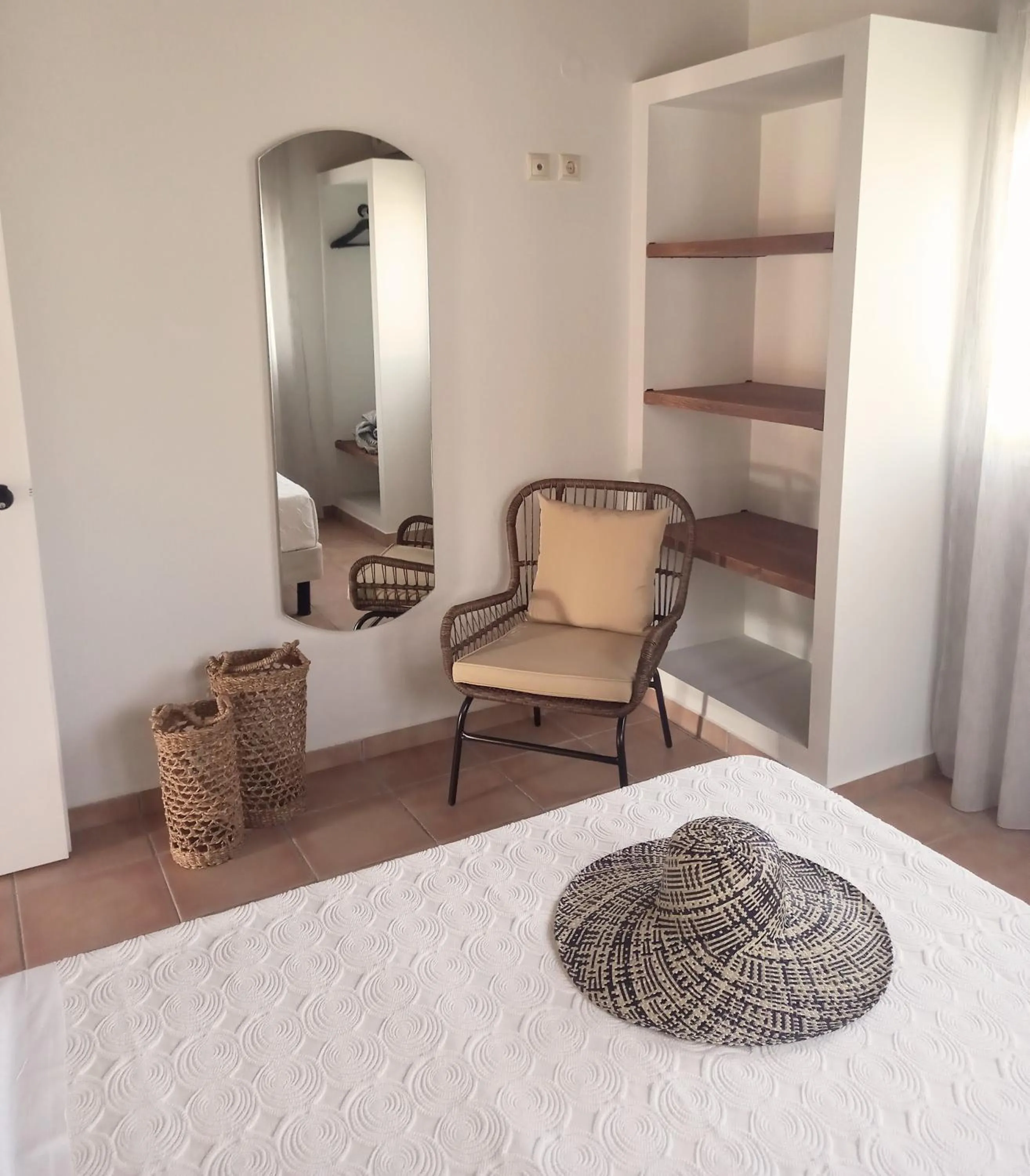 Bedroom, Bed in Alexander Apartments