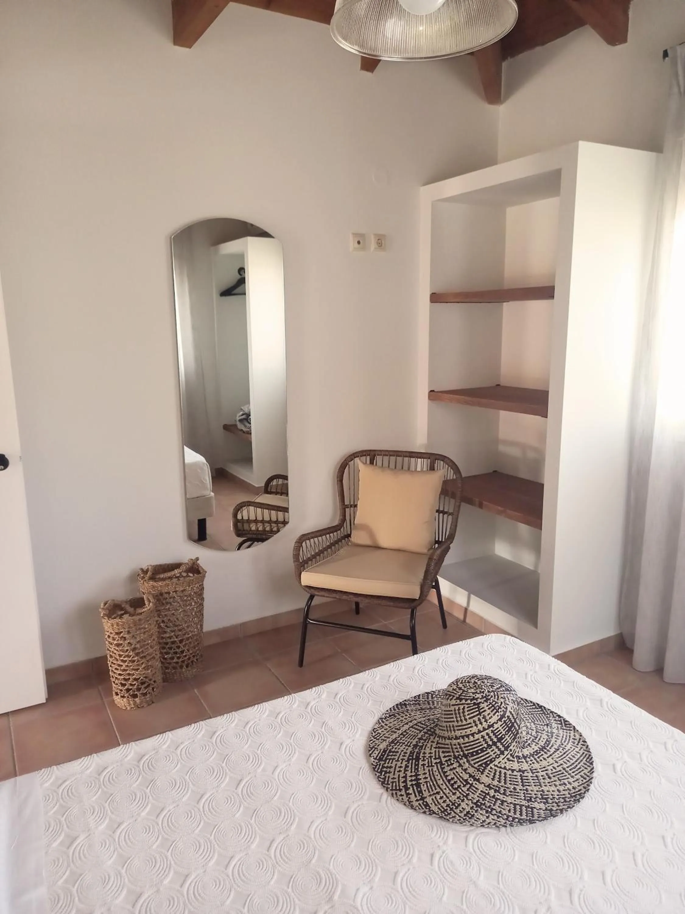 Bedroom, Bed in Alexander Apartments