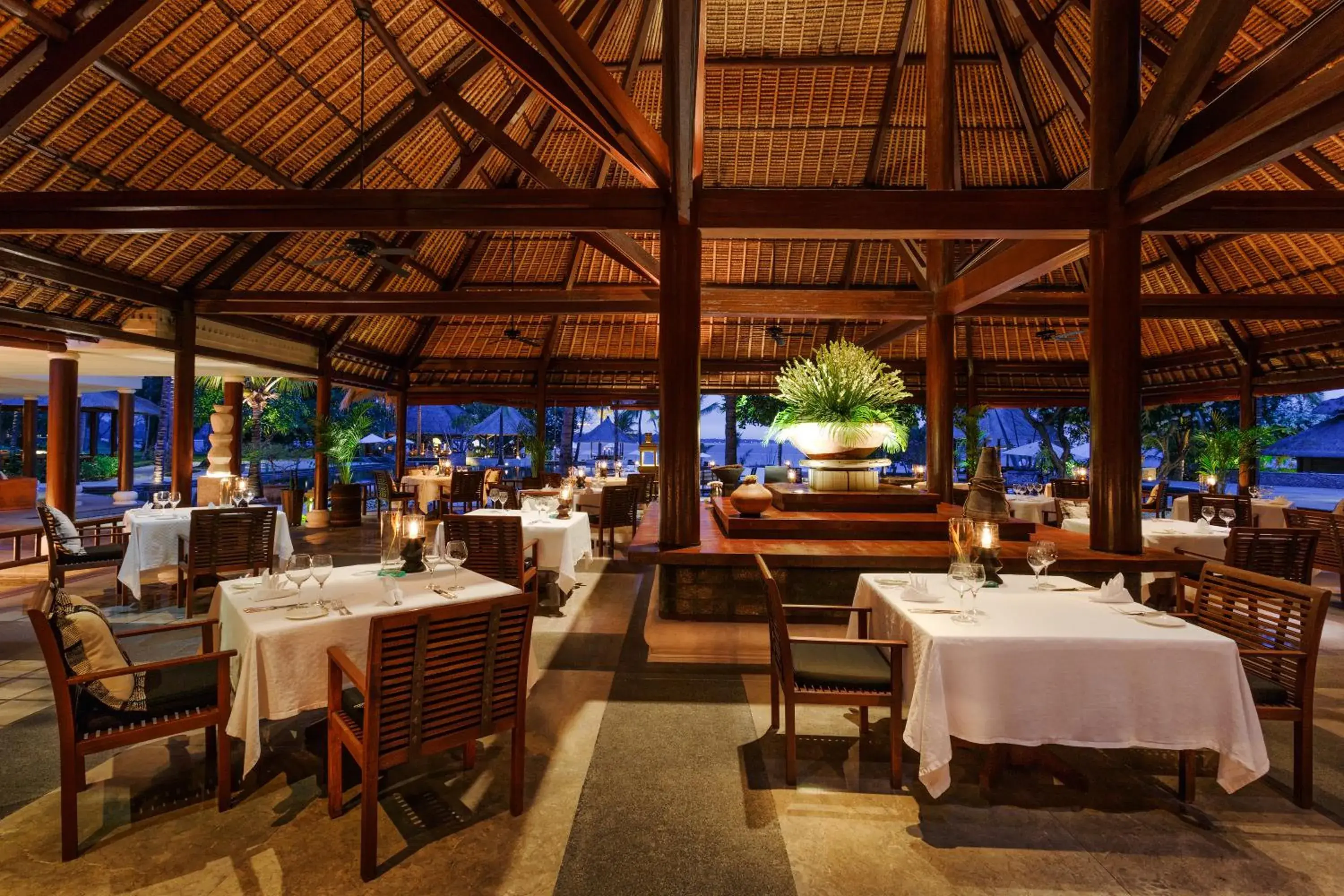 Restaurant/places to eat in The Oberoi Beach Resort, Lombok Restaurant/places to eat in The Oberoi Beach Resort, Lombok