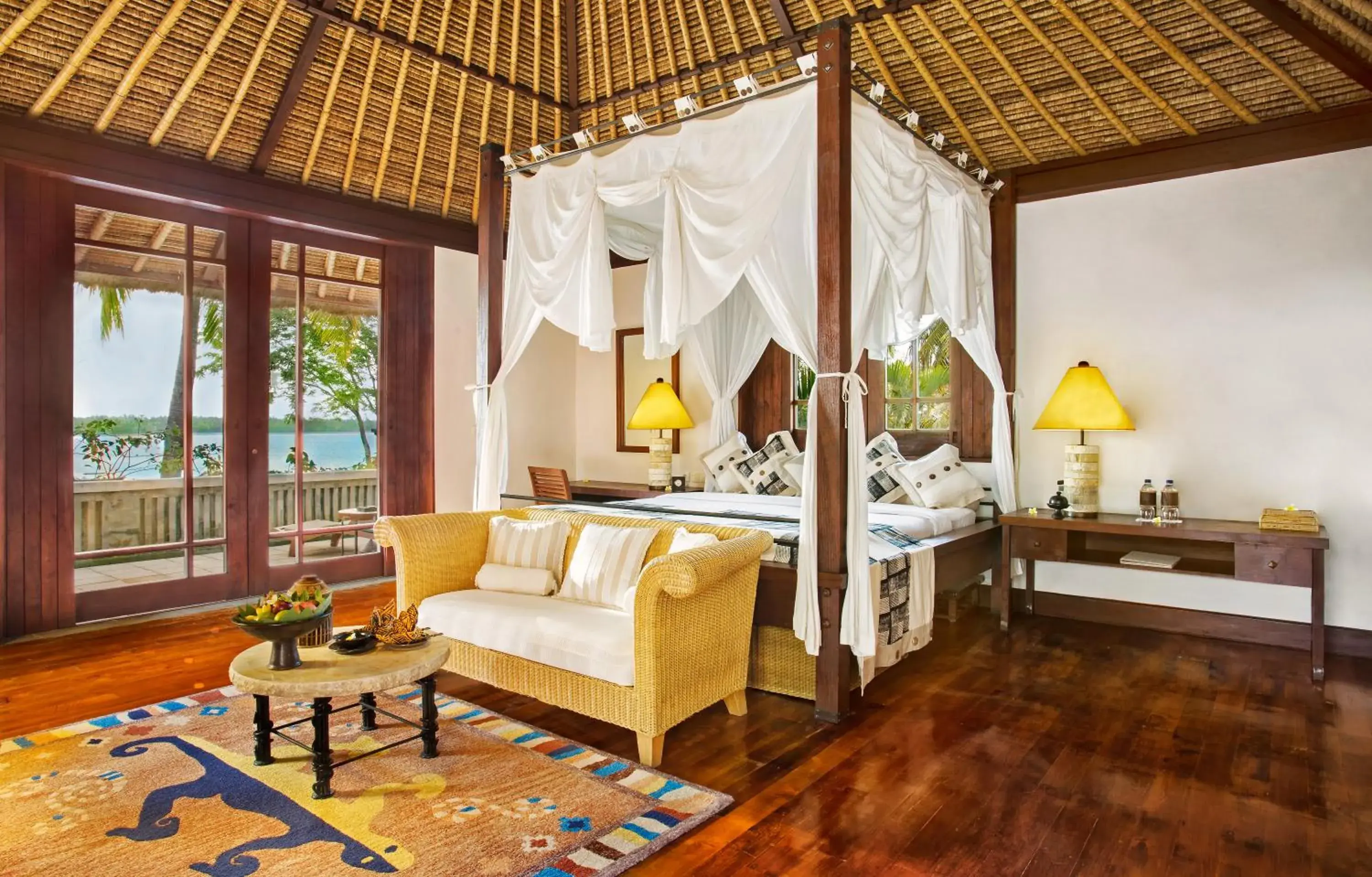 Bed in The Oberoi Beach Resort, Lombok Bed in The Oberoi Beach Resort, Lombok