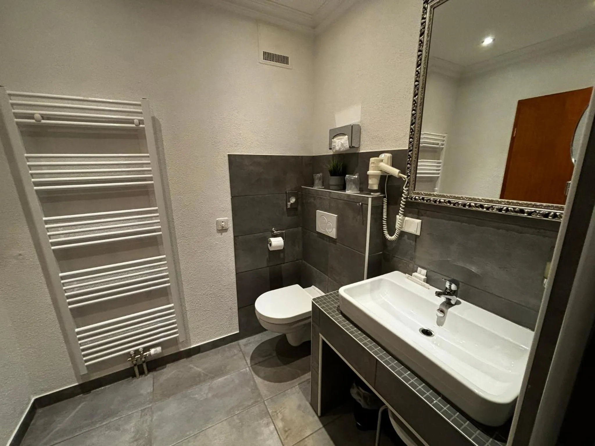 Bathroom in Residenz Royal