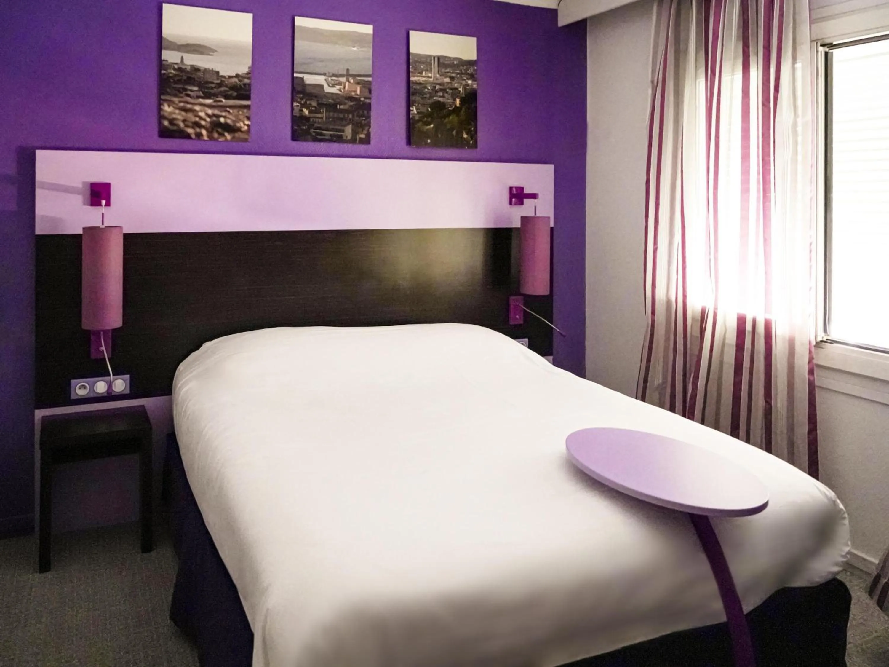 Bedroom, Bed in ibis Styles Marseille Centre Prado Place Castellane