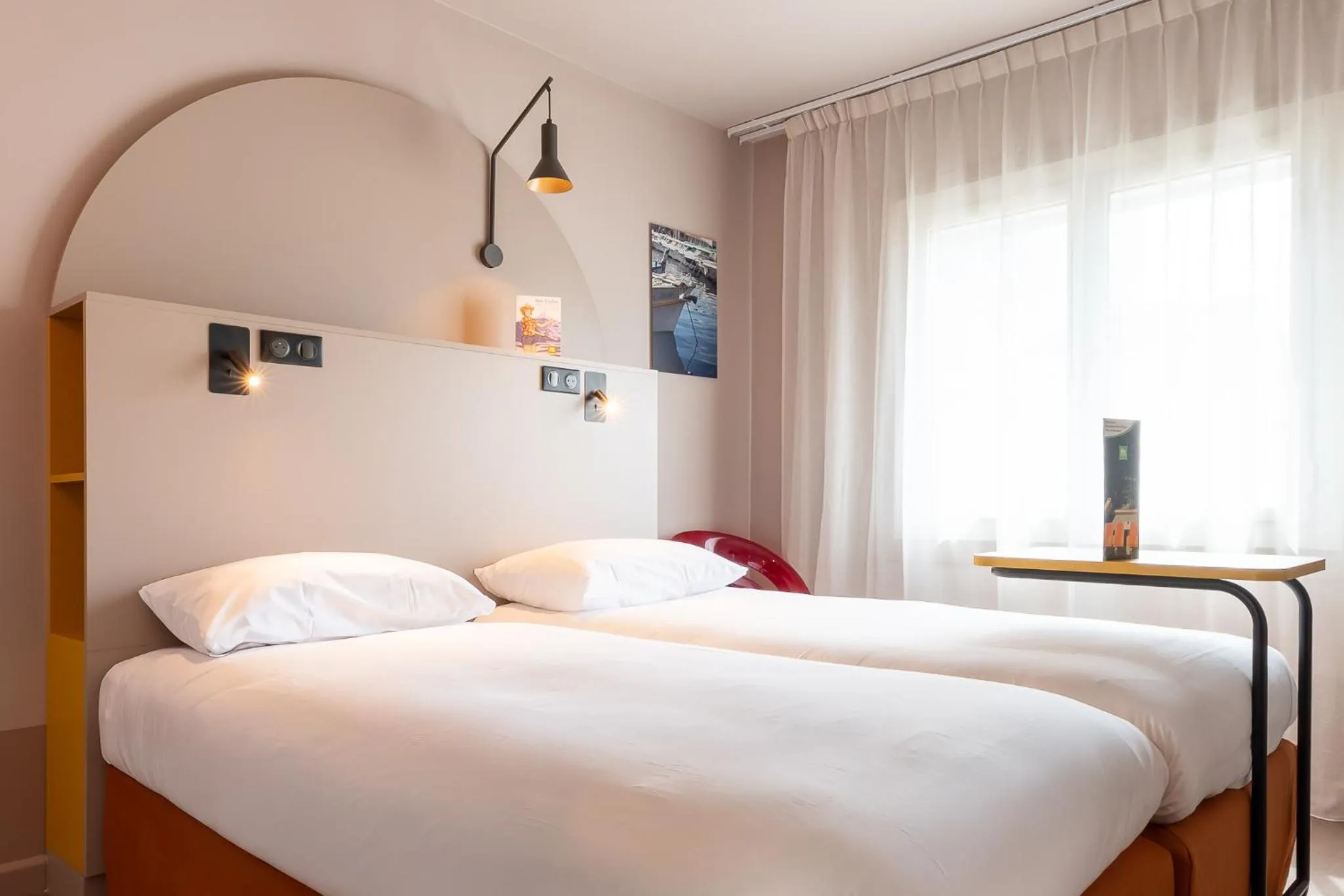 air conditioner, Bed in ibis Styles Marseille Centre Prado Place Castellane