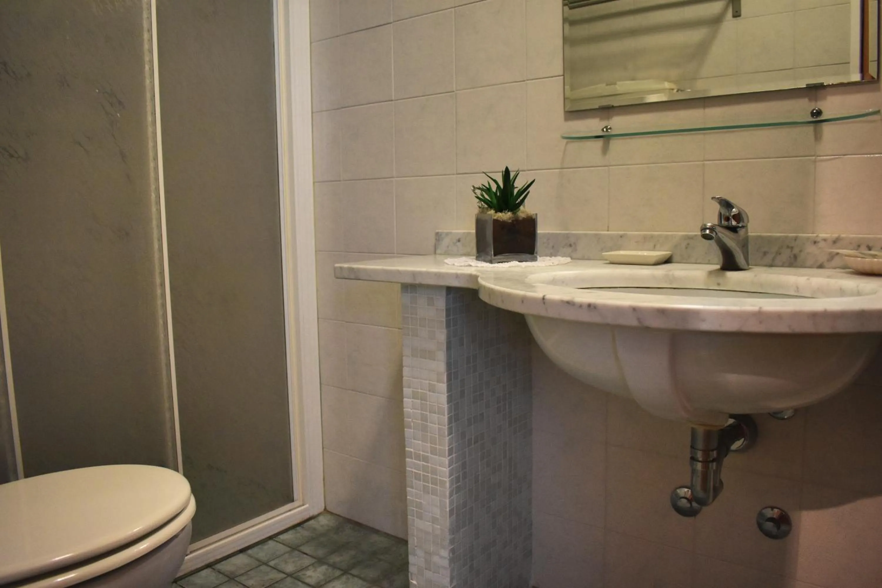 Toilet in Hotel Urbinati