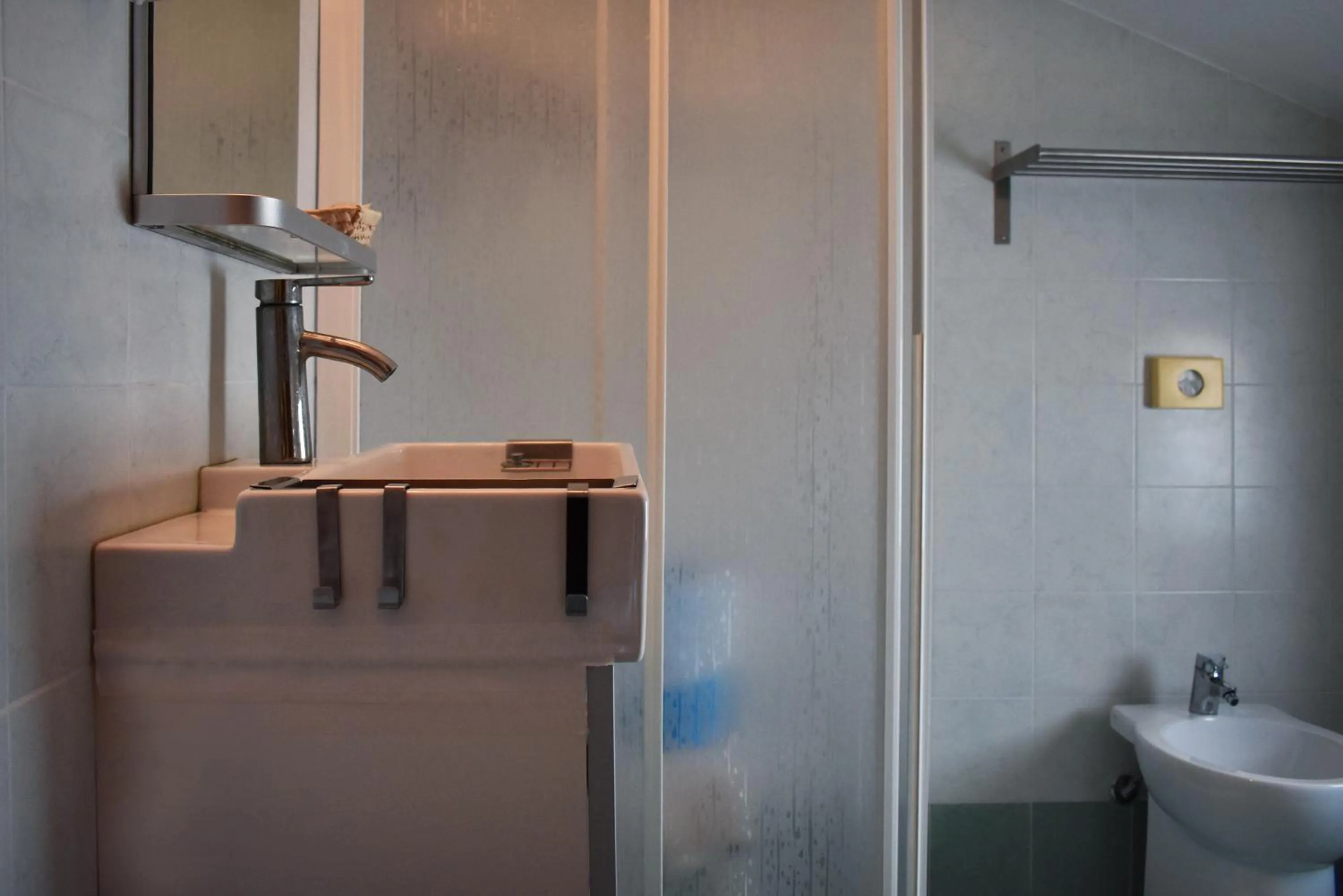 Shower in Hotel Urbinati