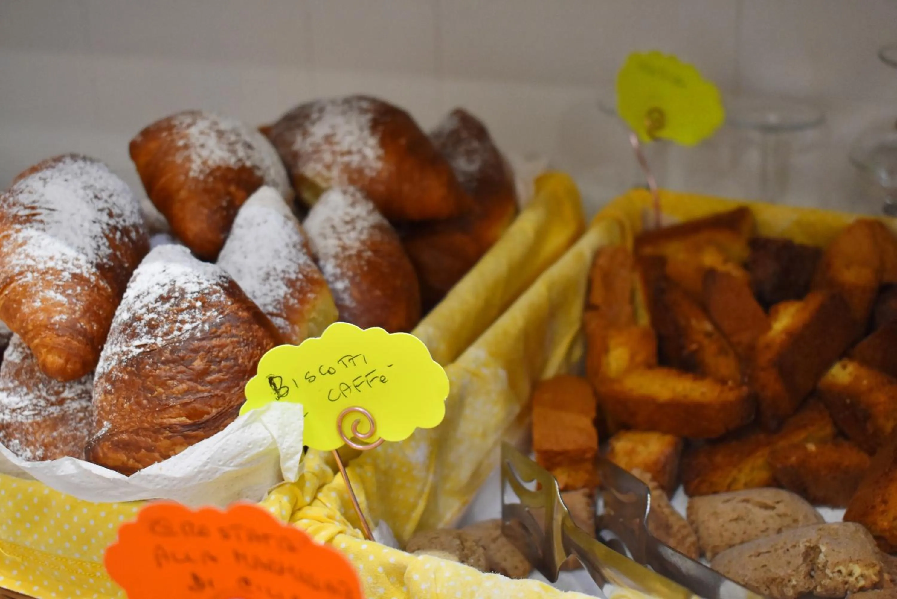 Buffet breakfast in Hotel Urbinati