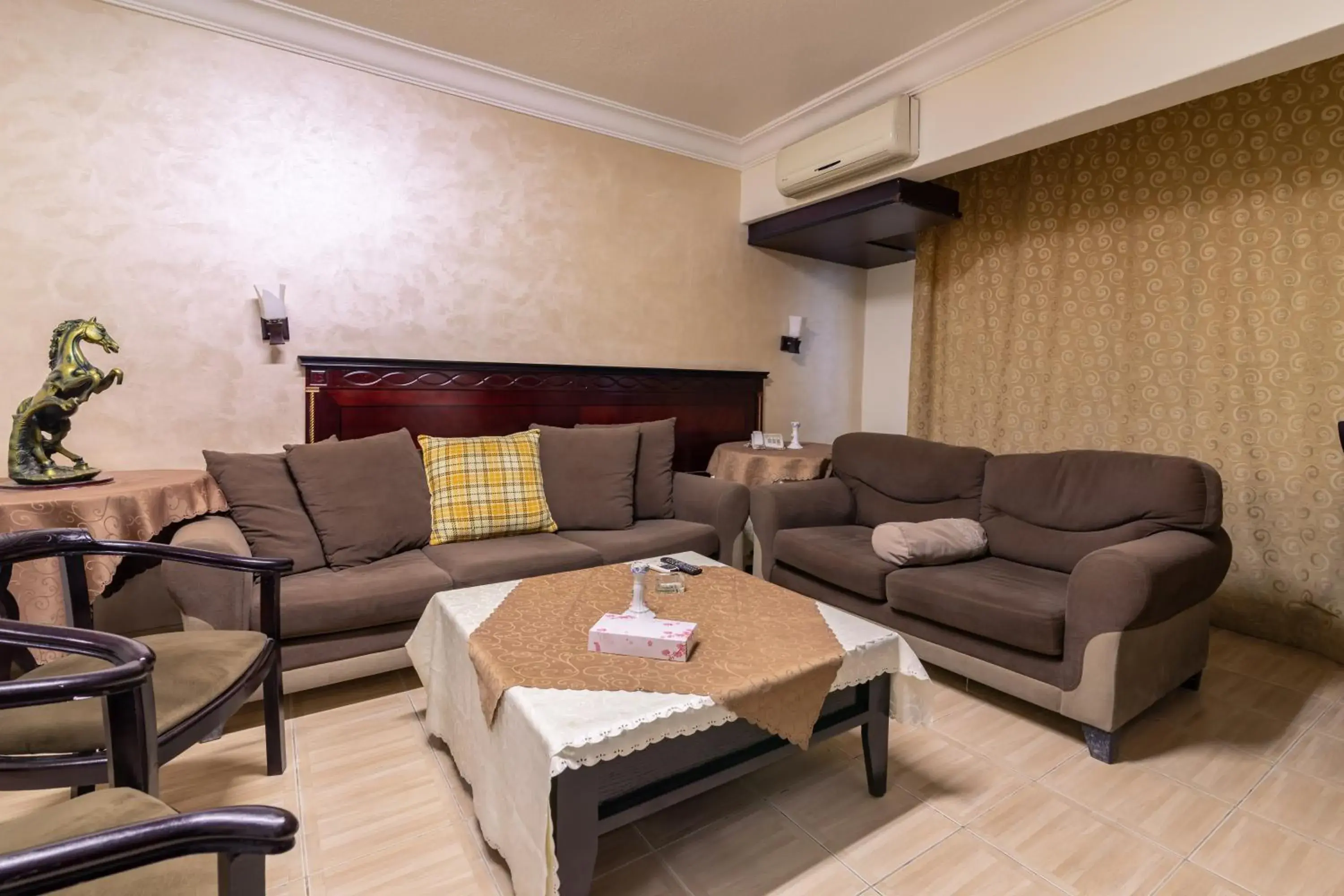 Living room, Seating Area in Gardens Hotel Amman