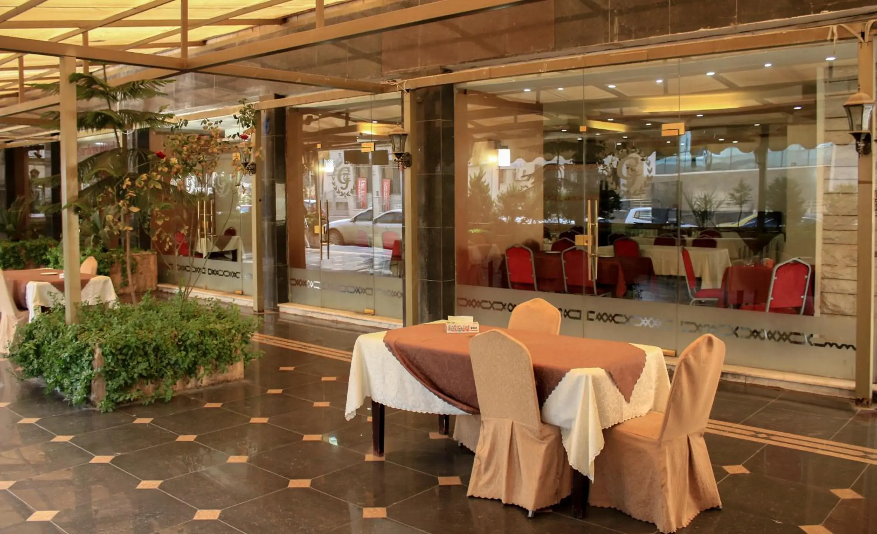 Balcony/Terrace, Restaurant/Places to Eat in Gardens Hotel Amman