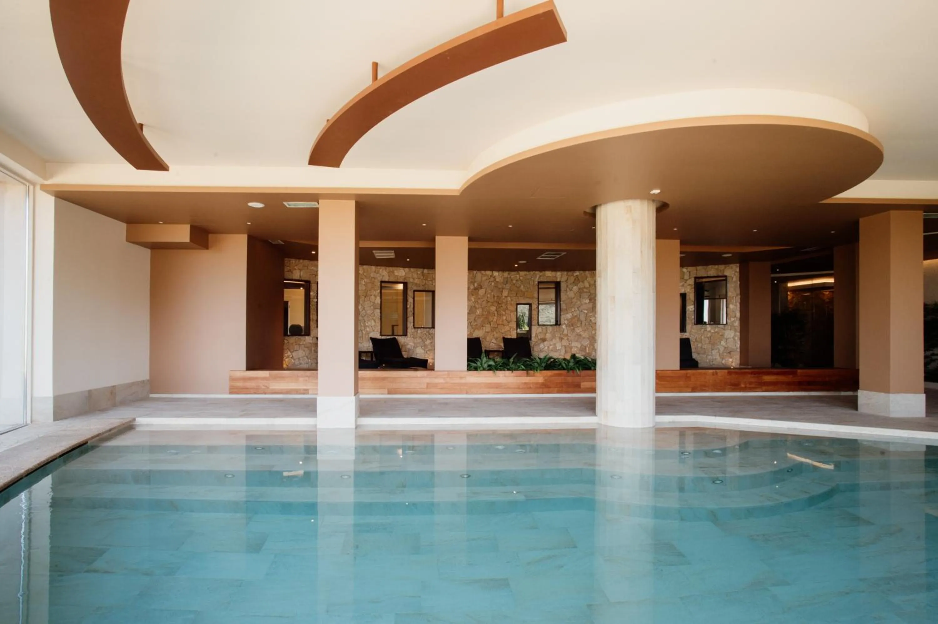 Hot Tub in Poiano Garda Resort Appartamenti