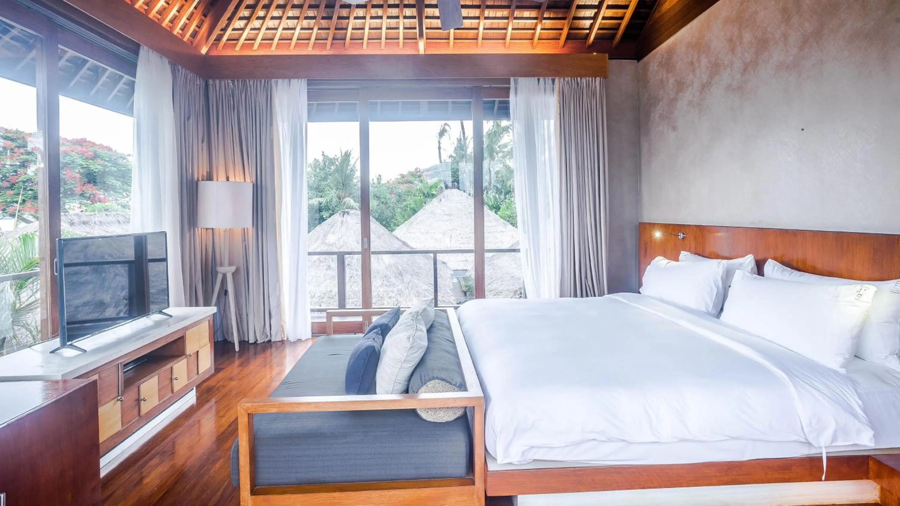 Photo of the whole room, Bed in Holiday Inn Resort Baruna Bali by IHG