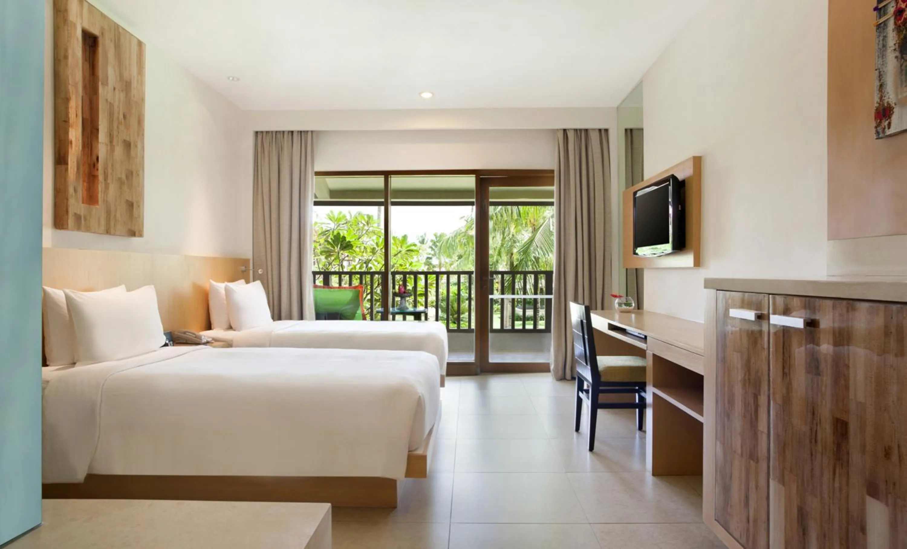 Photo of the whole room, Bed in Holiday Inn Resort Baruna Bali by IHG