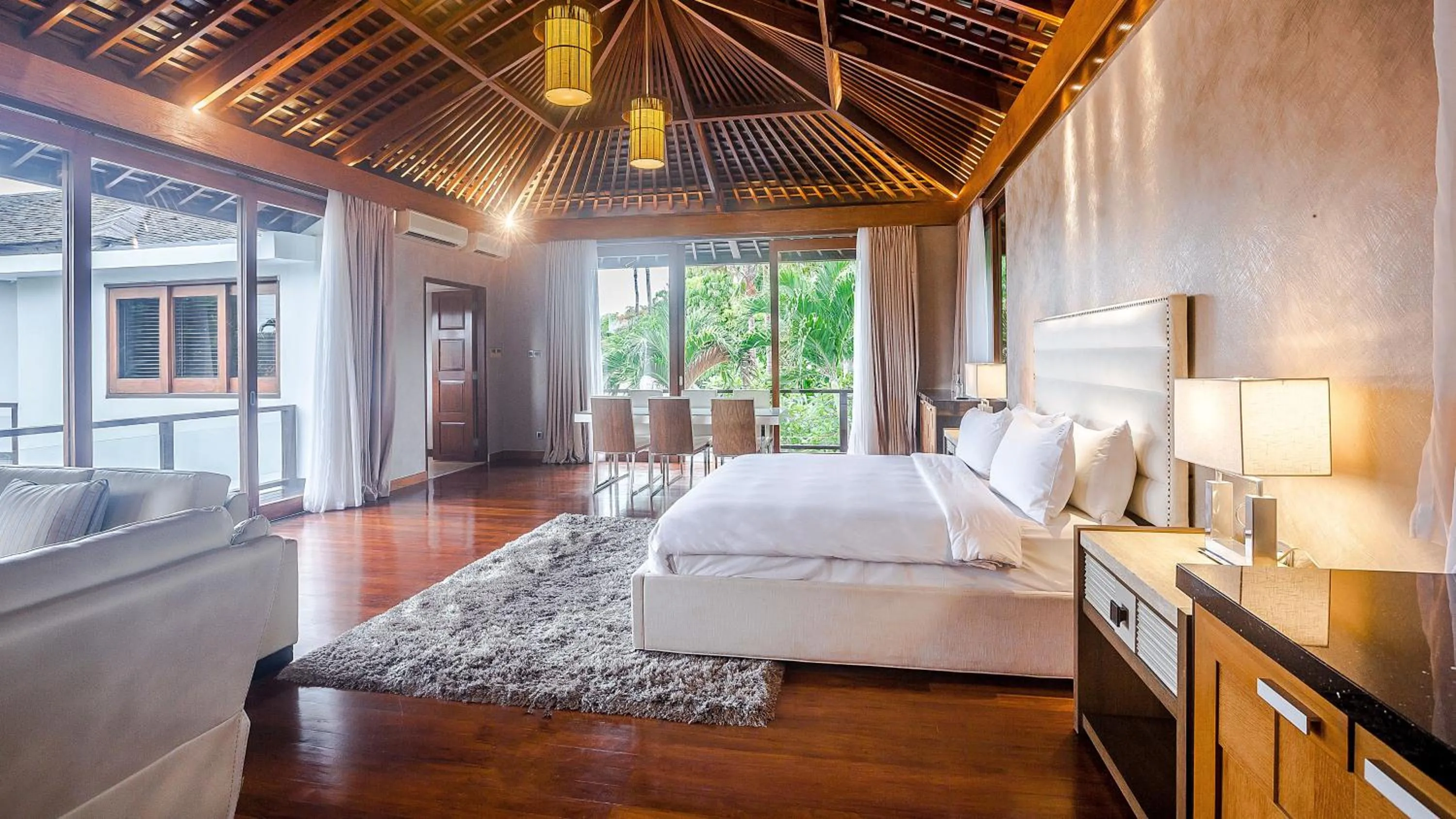 Photo of the whole room, Bed in Holiday Inn Resort Baruna Bali by IHG