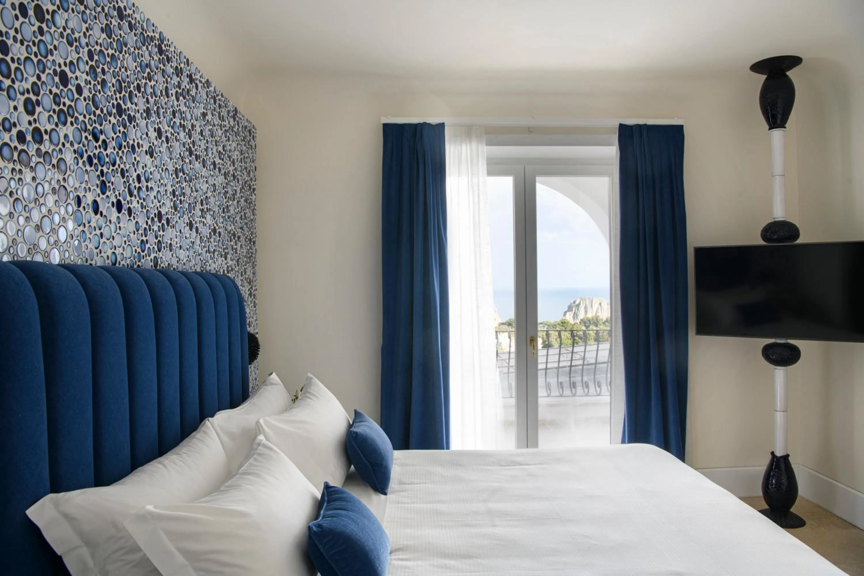 Bed in La Residenza Capri