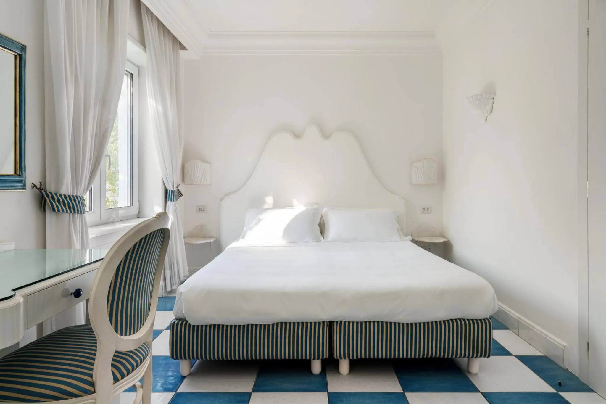 Bed in La Residenza Capri