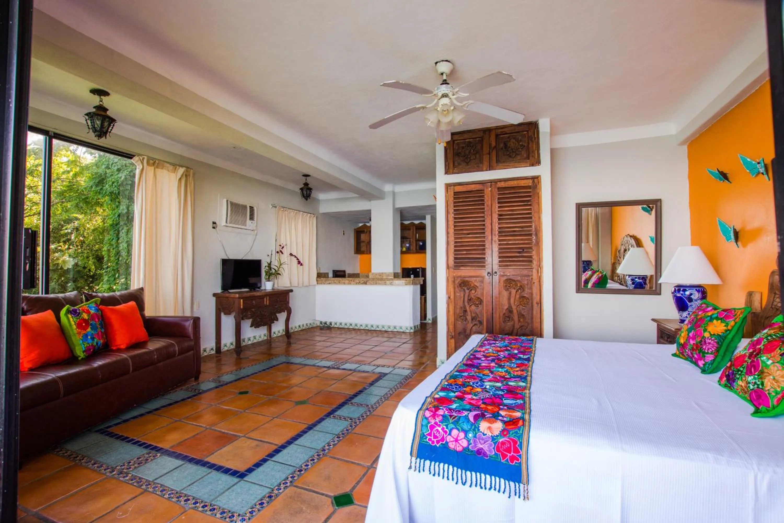 Kitchen or kitchenette in Mar Sereno Hotel & Suites