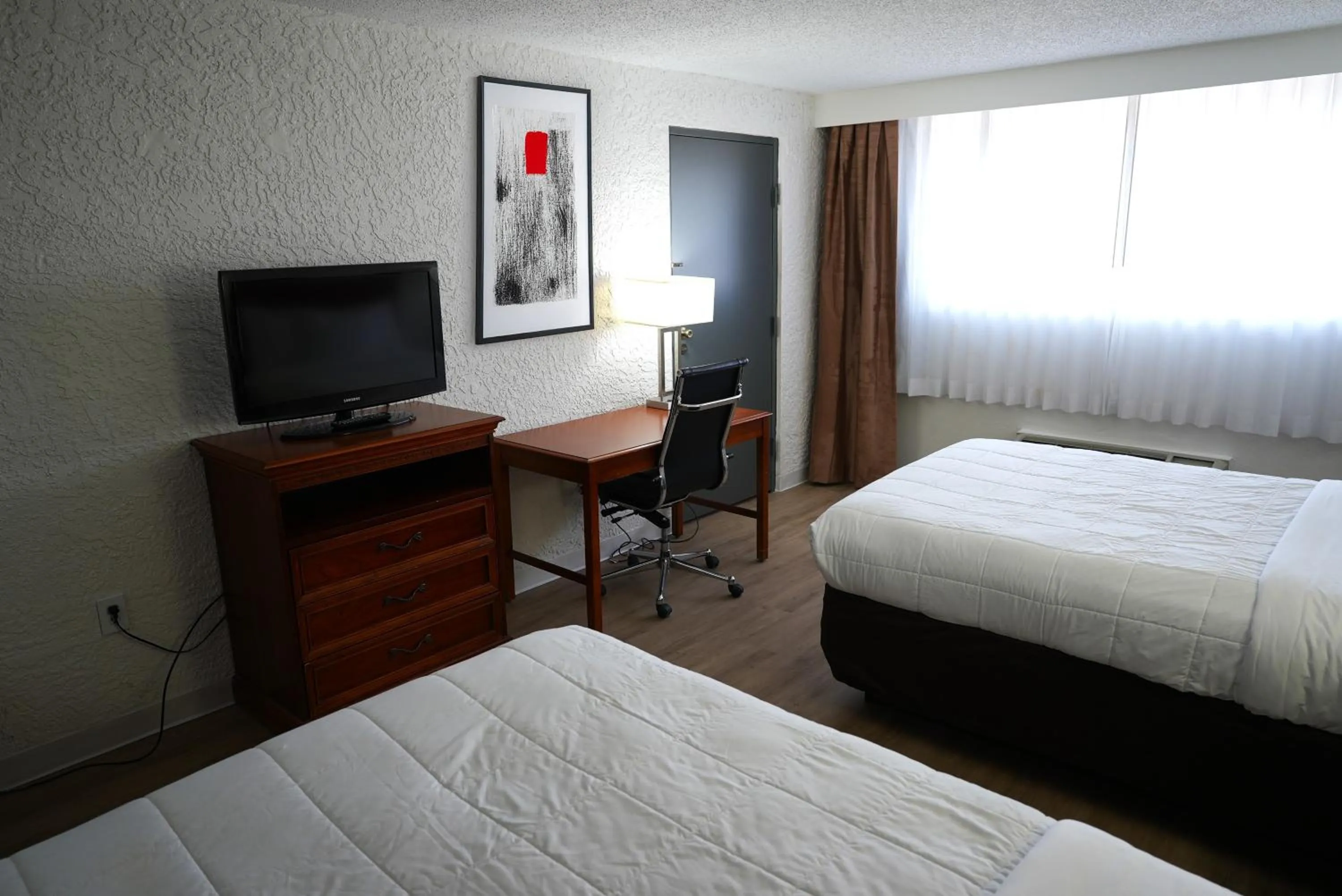 Bedroom, Bed in Clarion Hotel Broken Arrow - Tulsa