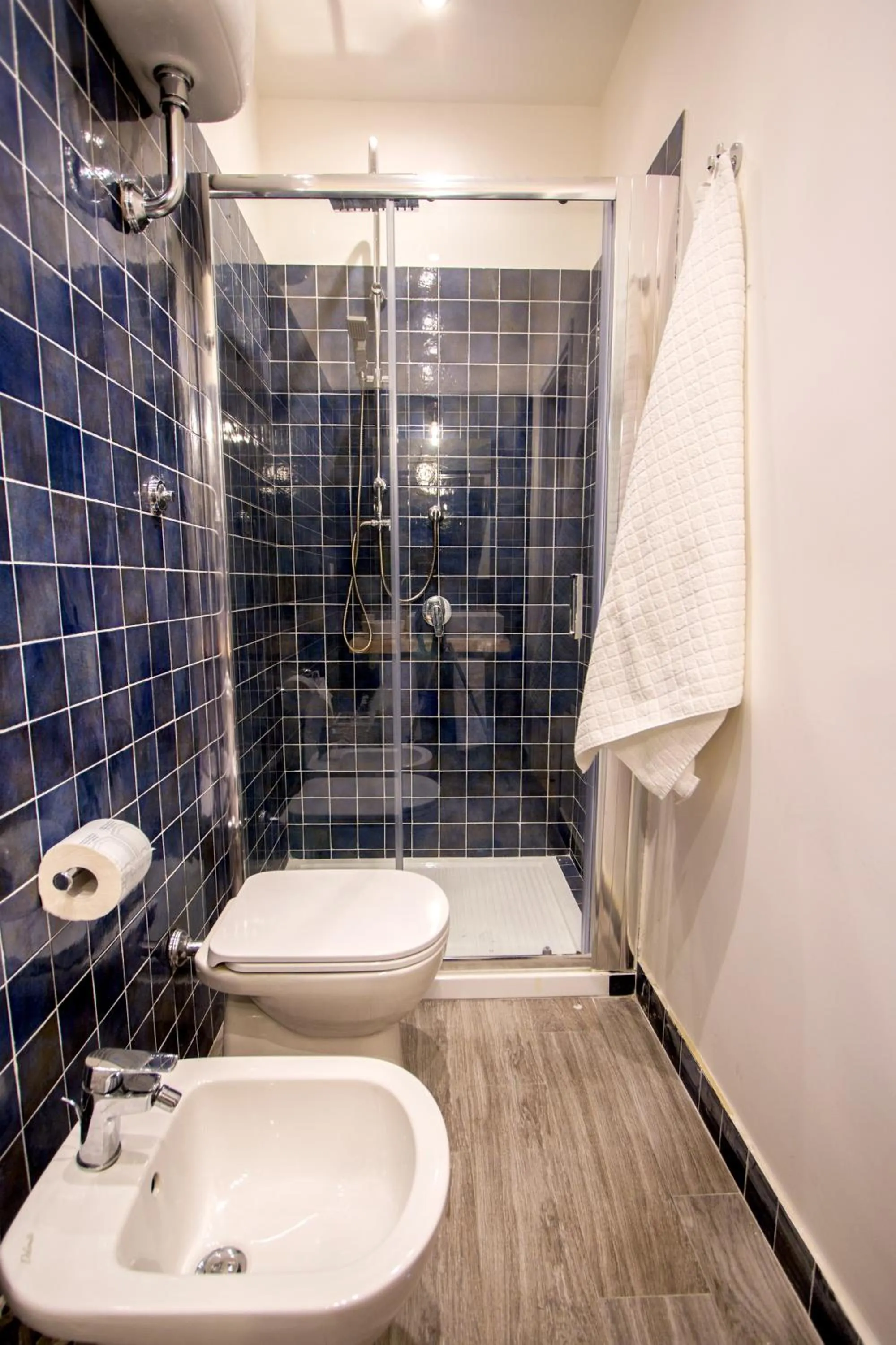 Shower in Palazzo della Loggia B&B