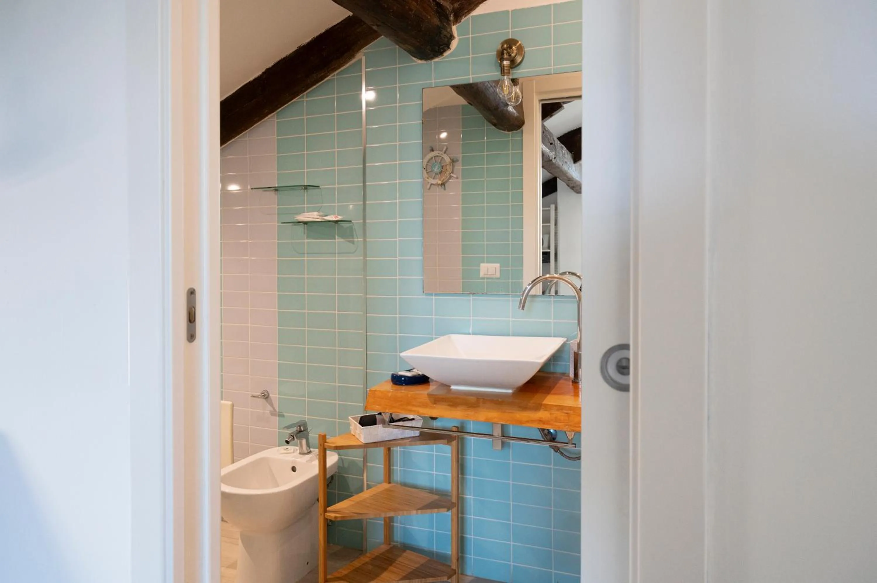 Bathroom in Palazzo della Loggia B&B