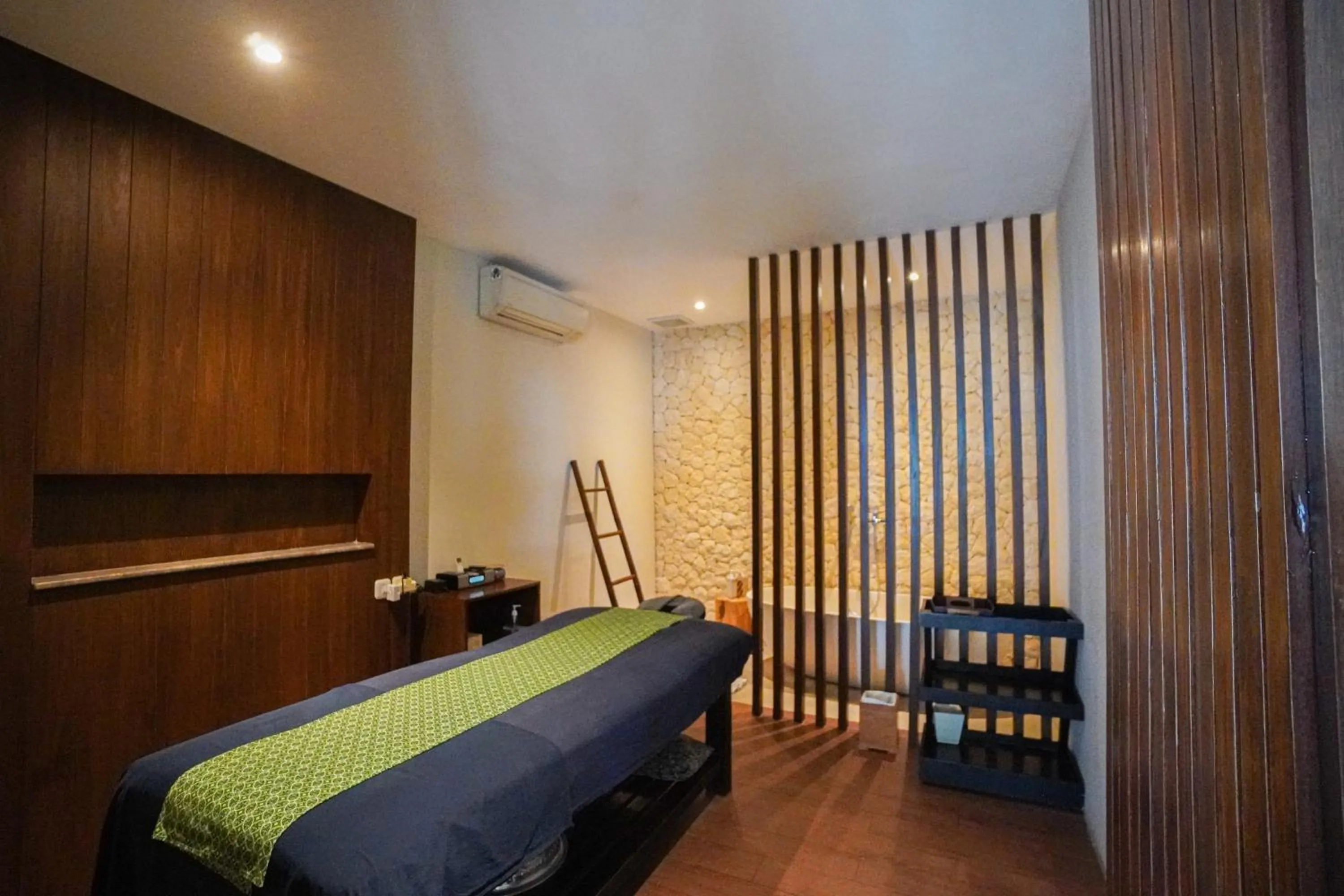 Spa and wellness centre/facilities, Bed in FuramaXclusive Ocean Beach Seminyak Bali
