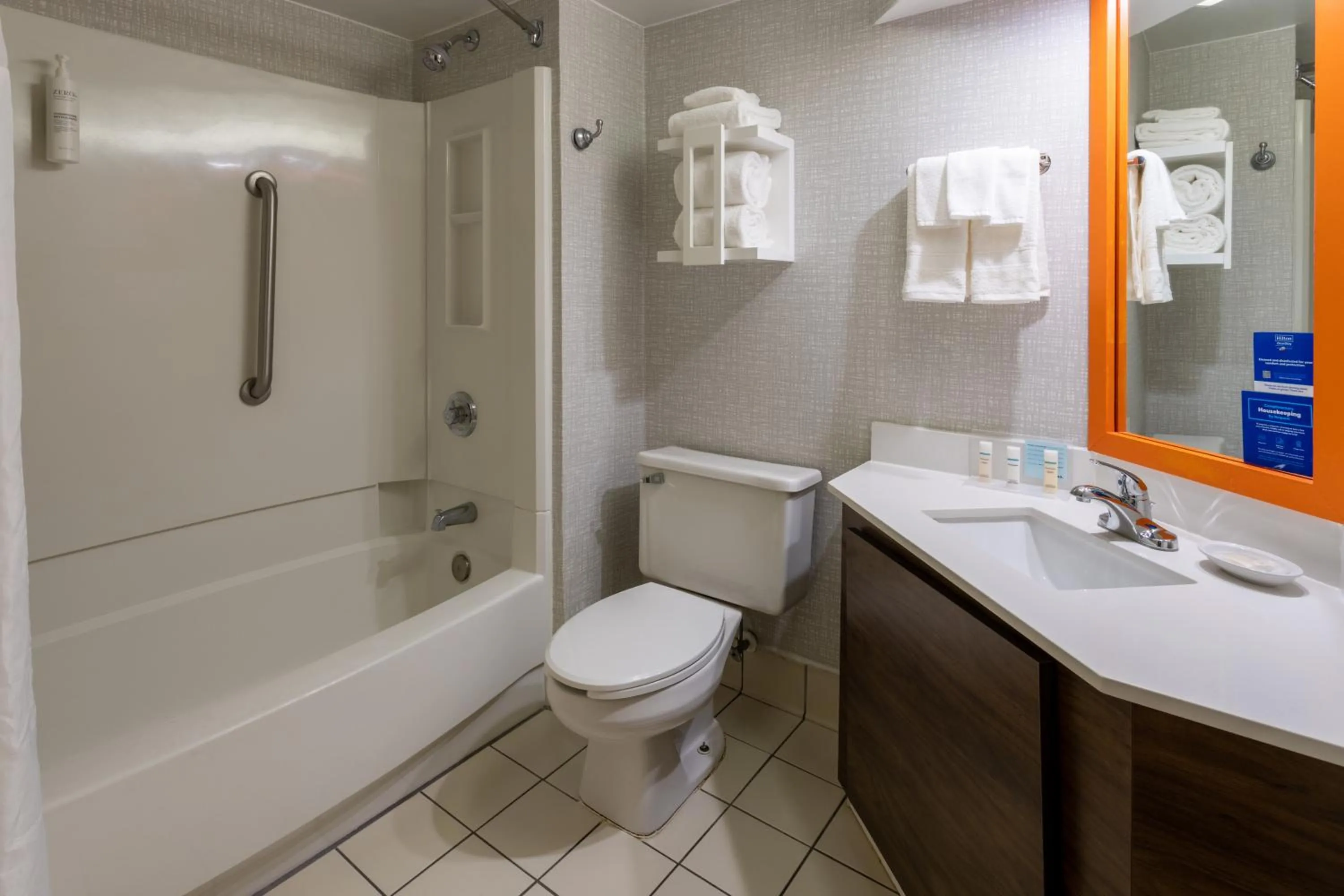 Bathroom in Hampton Inn Chester