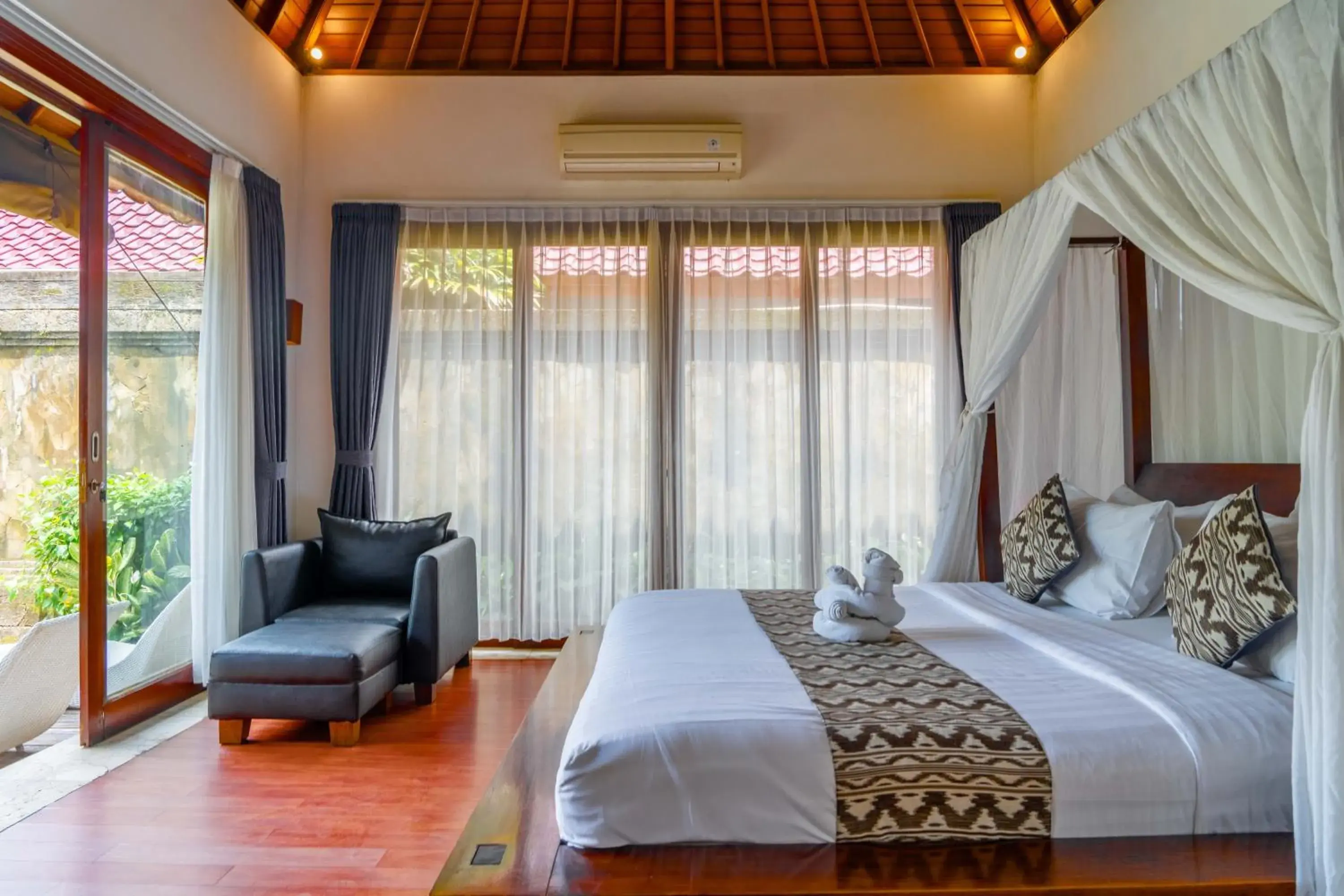Bed in Bali Prime Villas Seminyak by Kanaya Hospitality Bed in Bali Prime Villas Seminyak by Kanaya Hospitality