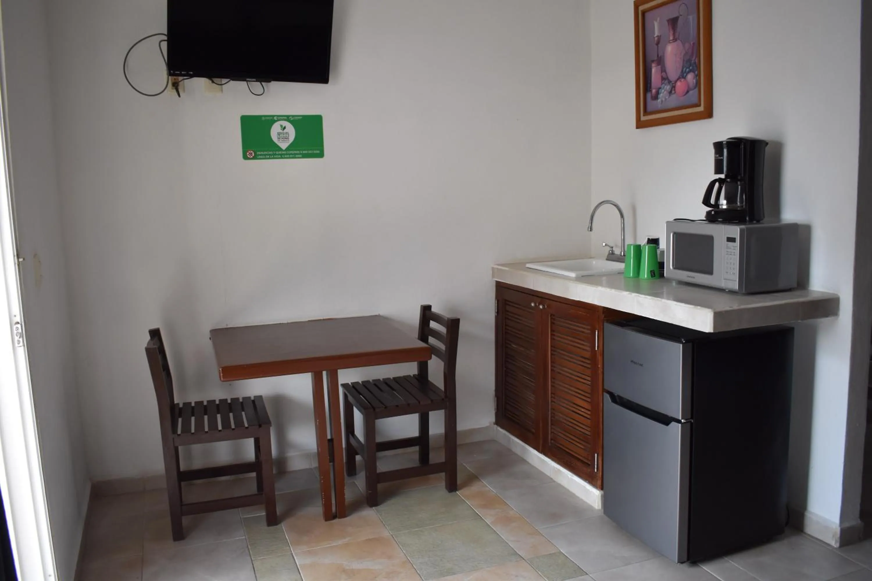 Dining area in Plaza Almendros Hotel Isla Mujeres
