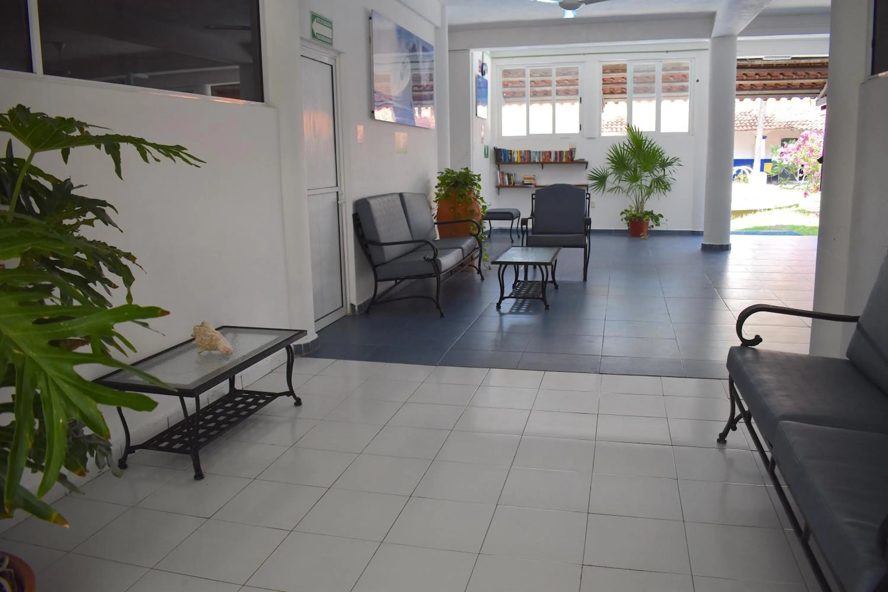 Area and facilities in Plaza Almendros Hotel Isla Mujeres