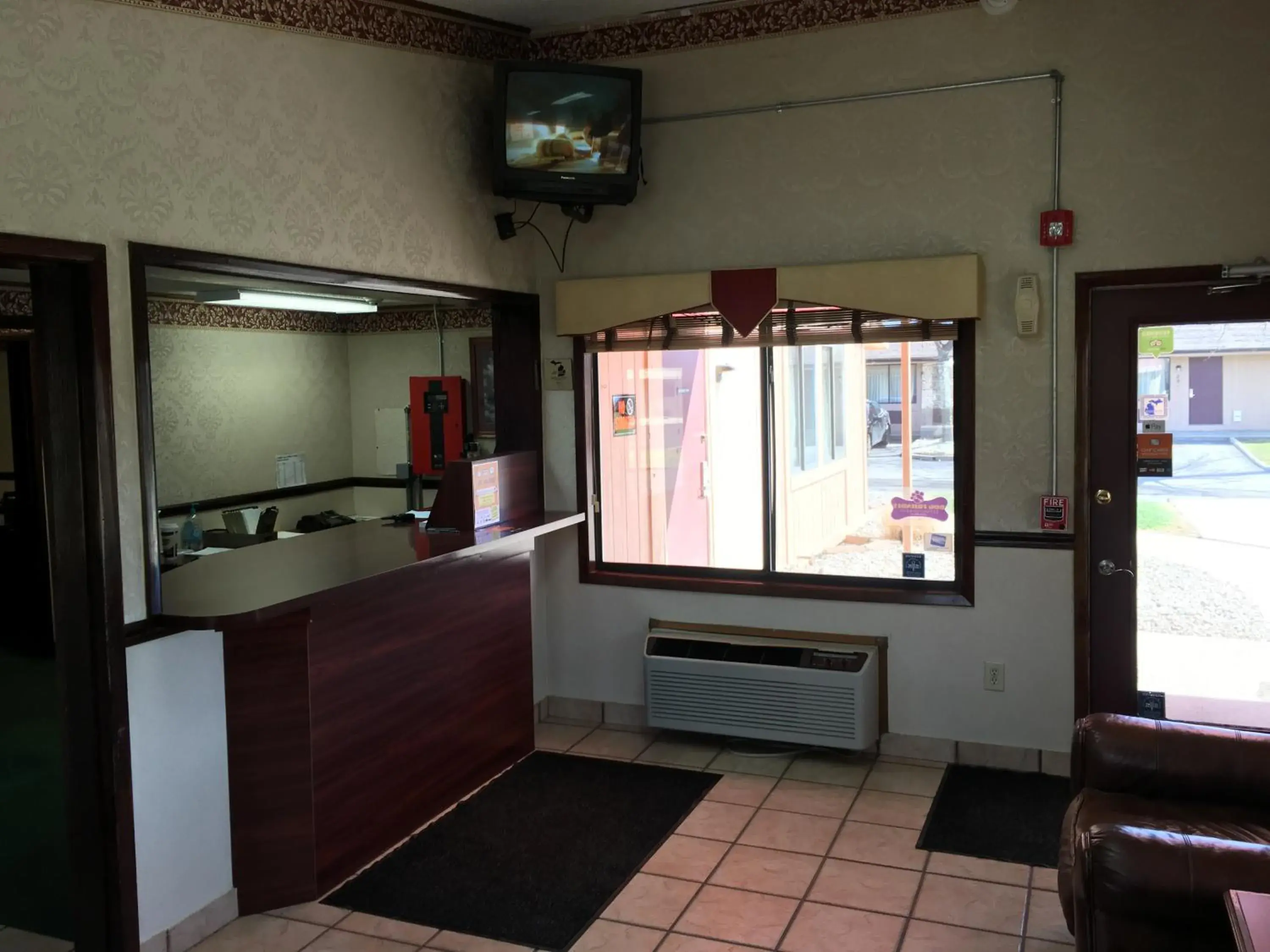 Lobby or reception in Travelodge by Wyndham Monroe Lobby or reception in Travelodge by Wyndham Monroe