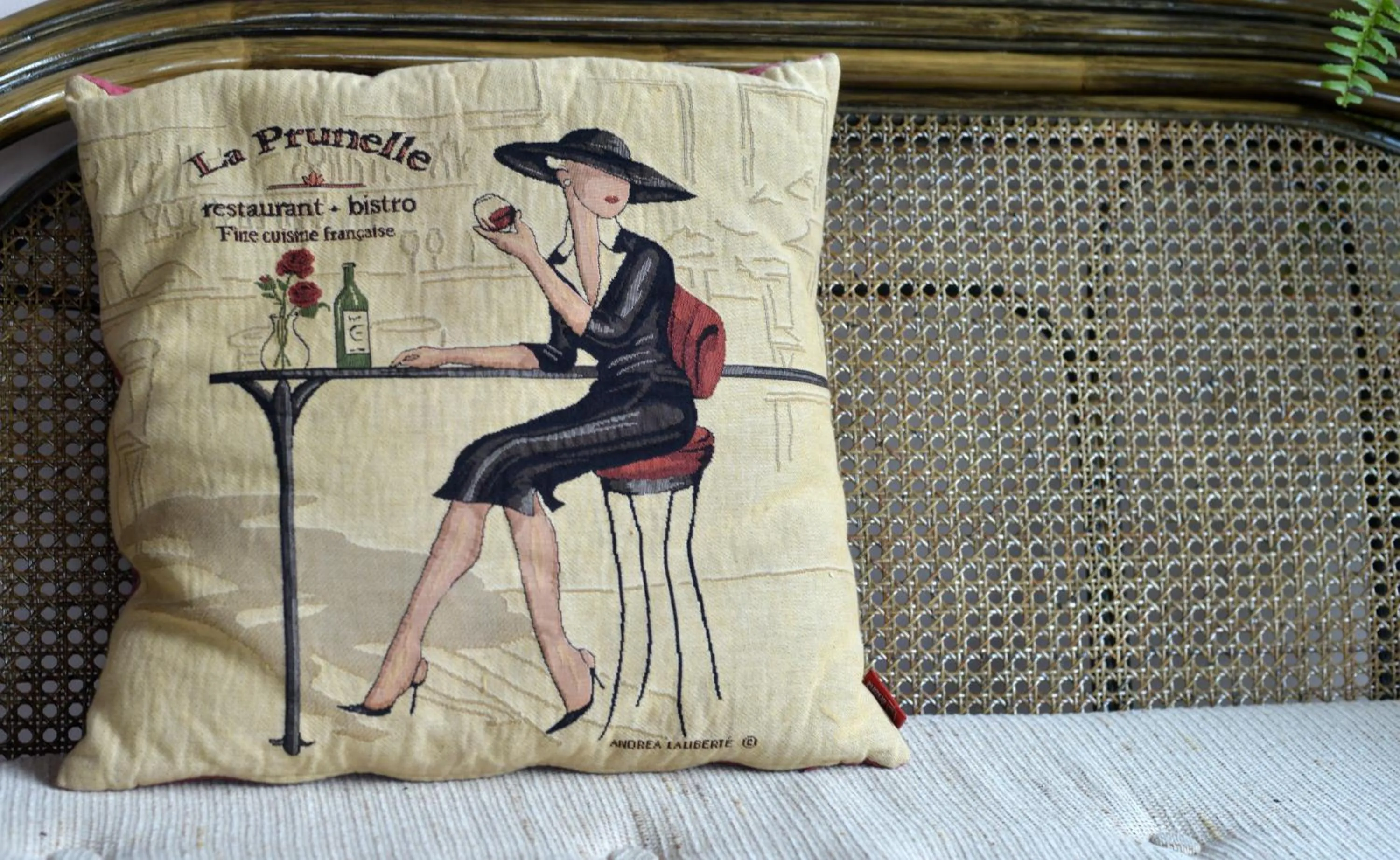 Decorative detail in Hotel Magnes