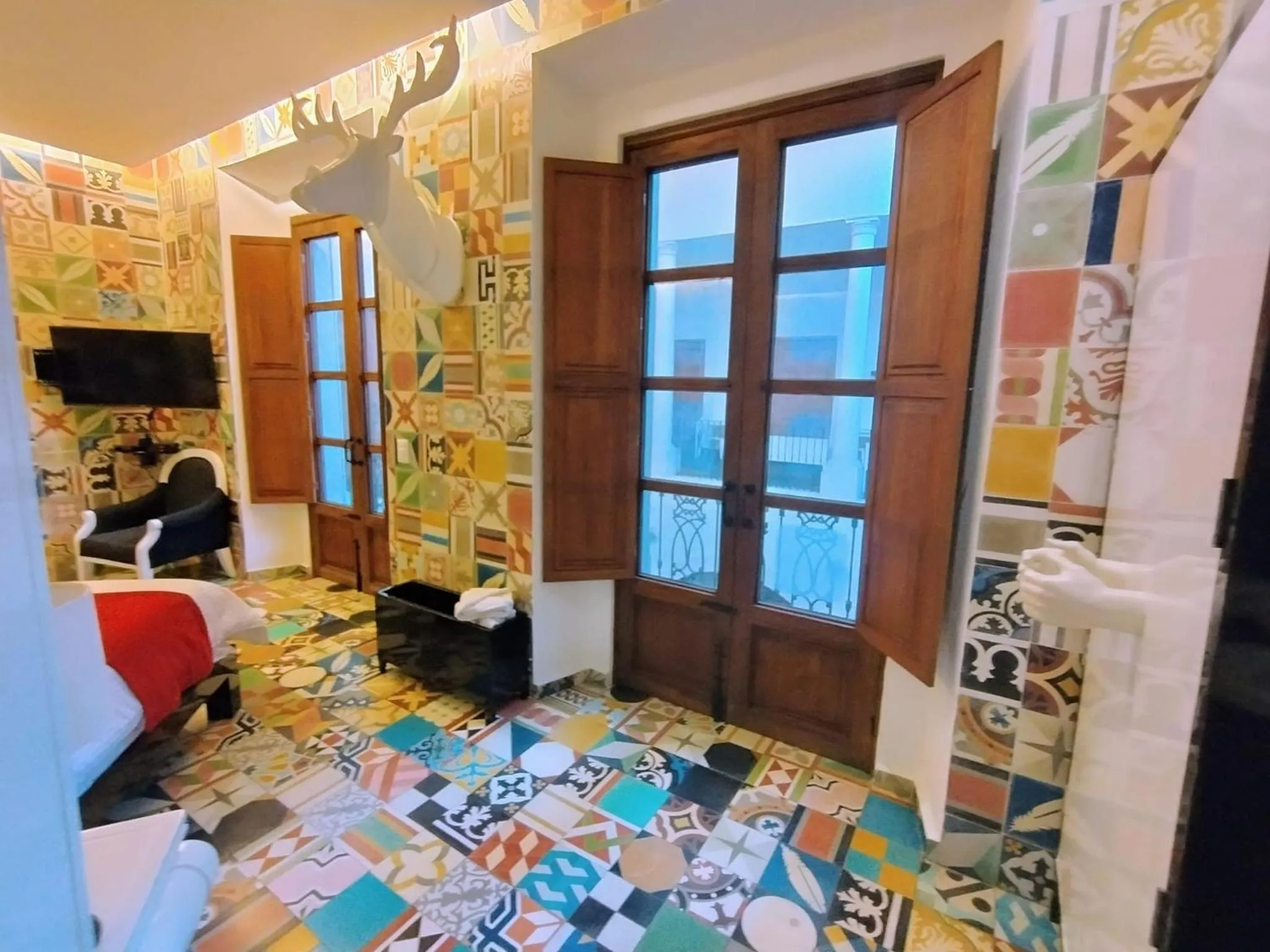 Photo of the whole room in Del Carmen Concept Hotel Boutique by Chai