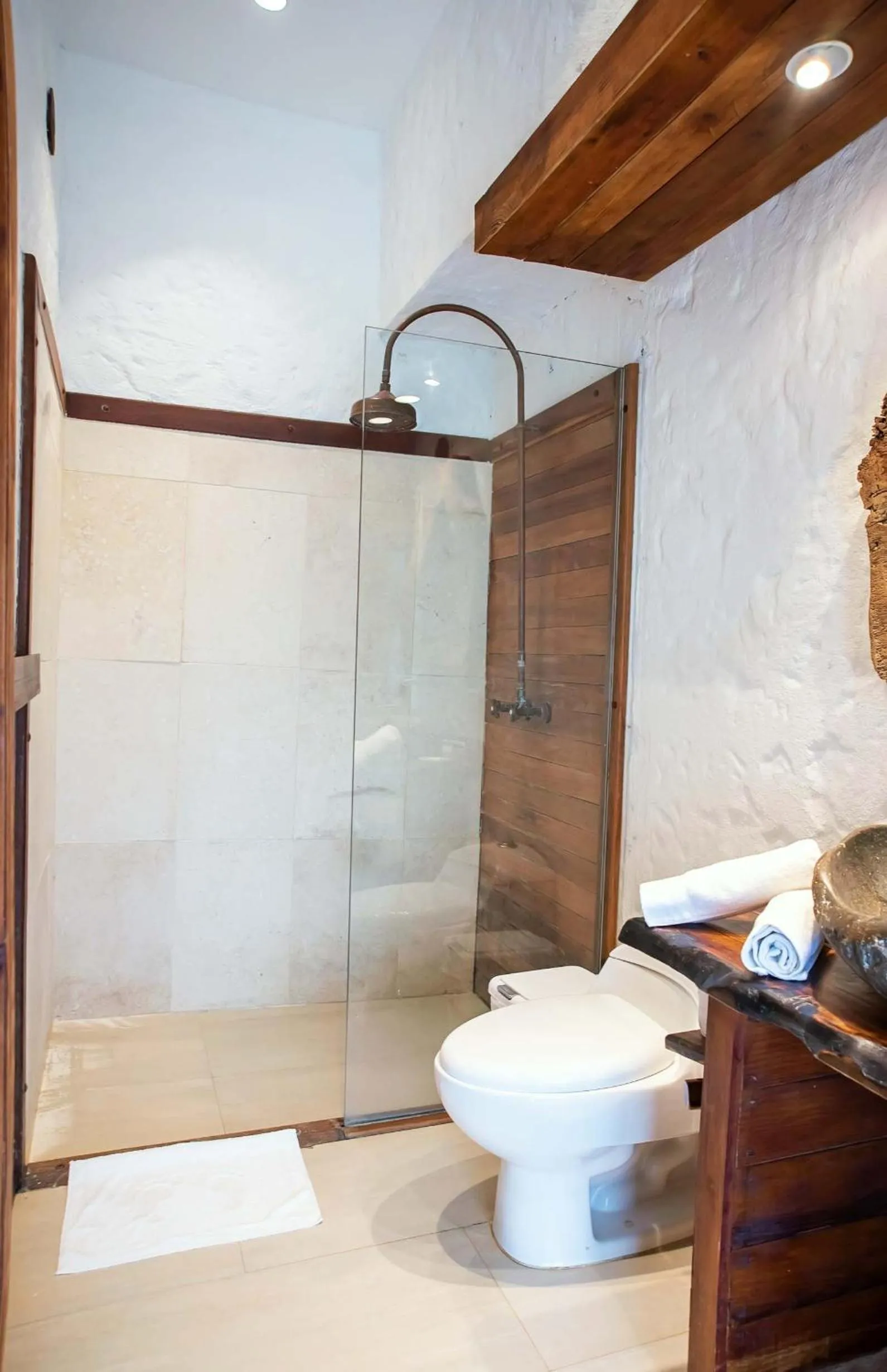 Shower in Miraflores Boutique Hotel Adults Only