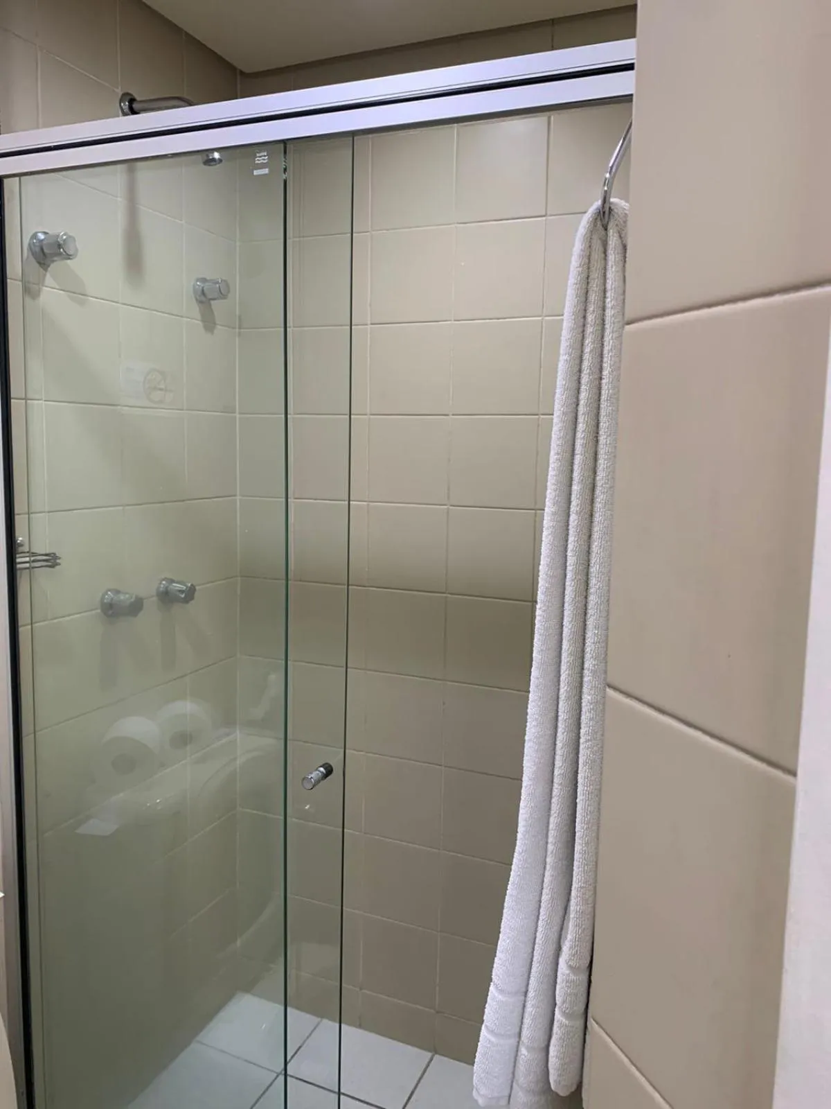 Shower in Cheverny Apart Hotel