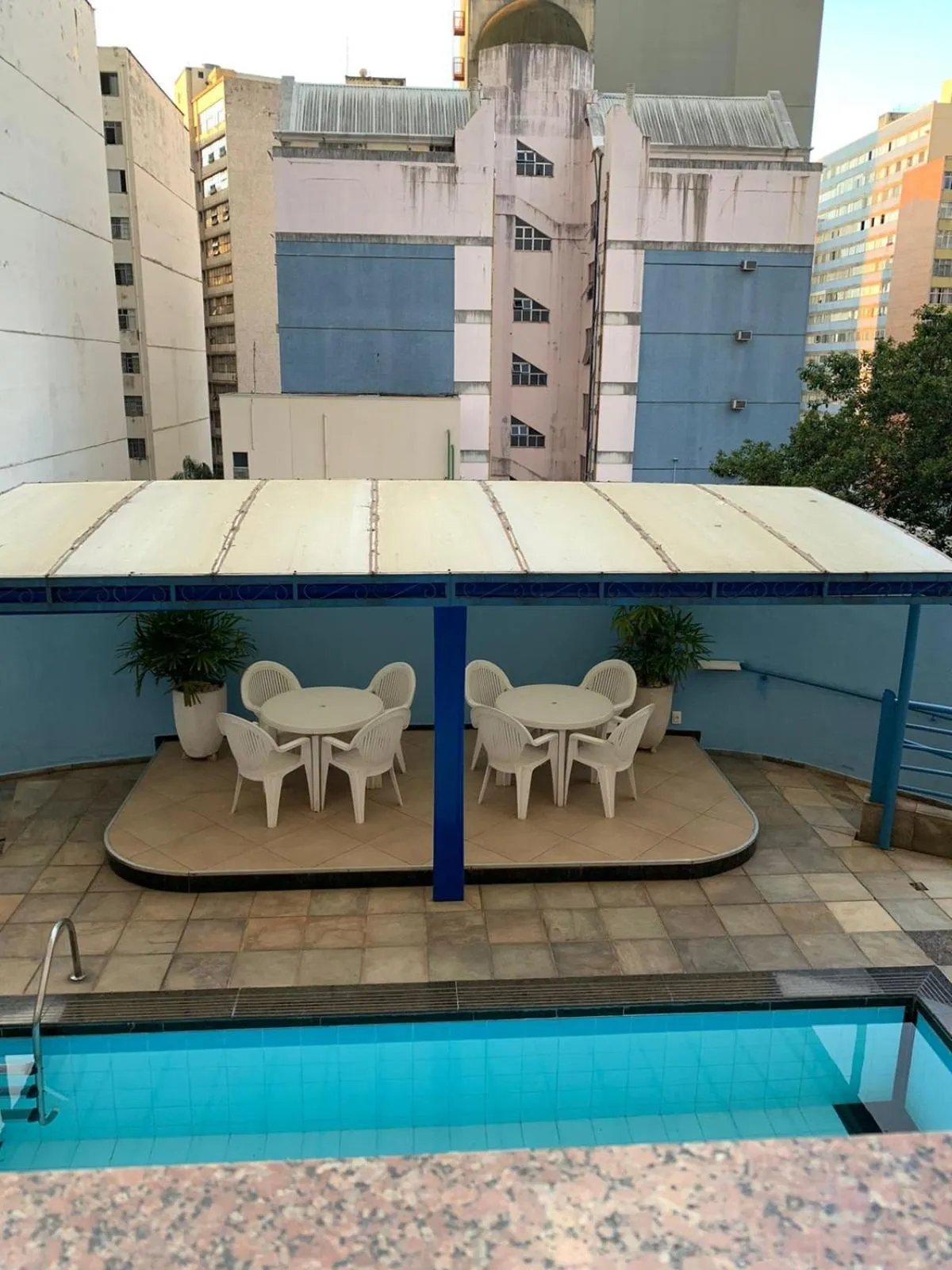 Swimming pool in Cheverny Apart Hotel