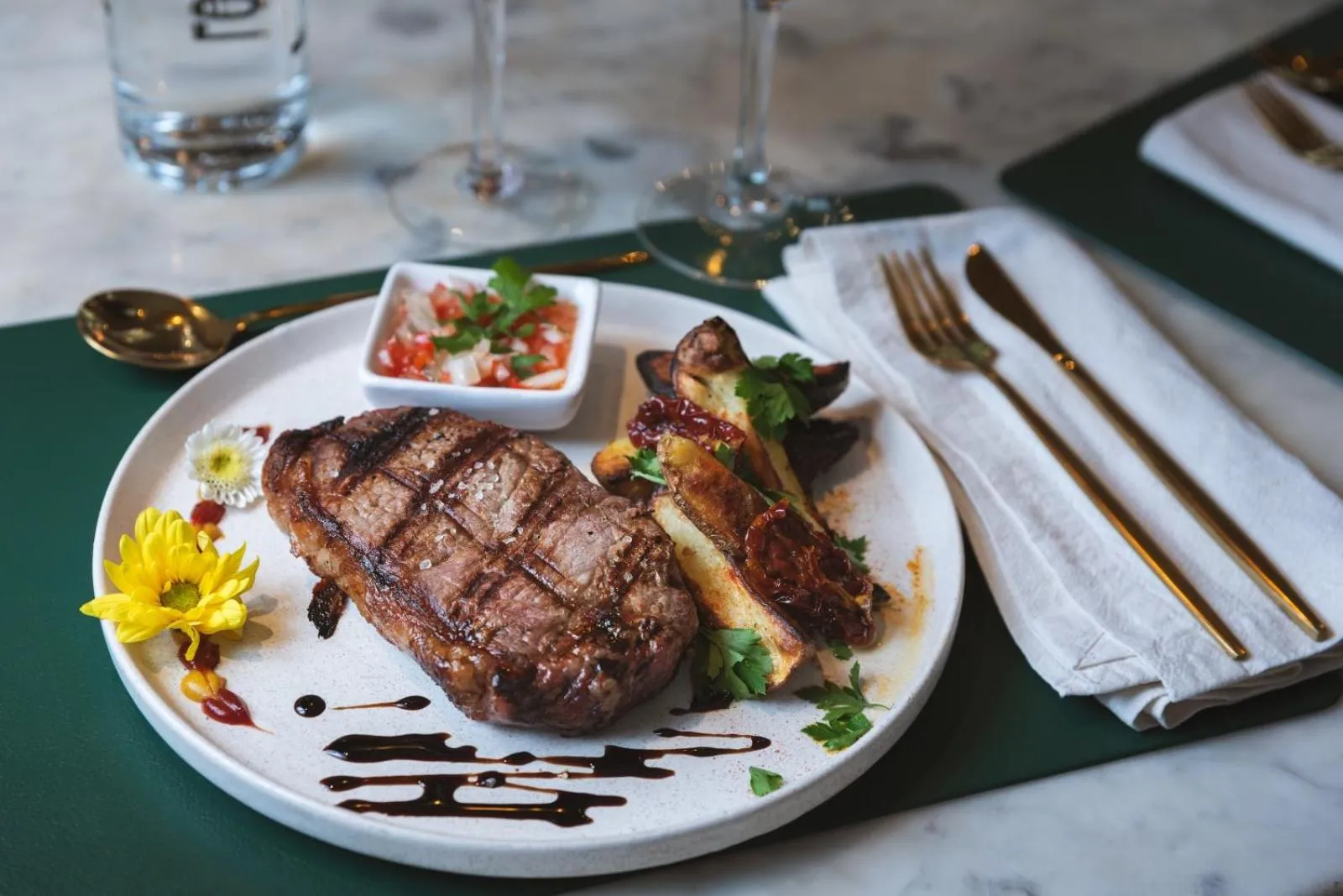 Restaurant/places to eat in Lennox Buenos Aires