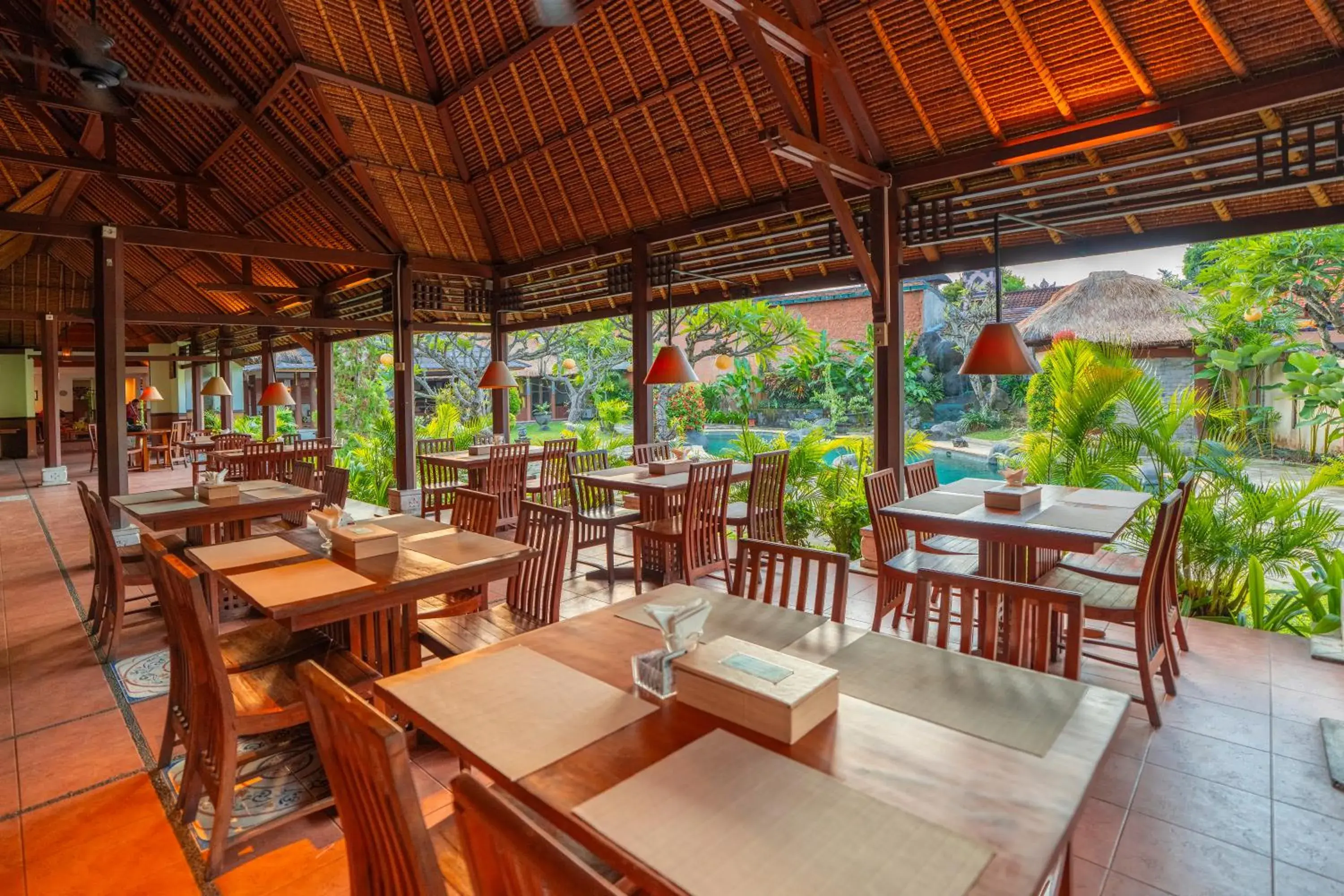 Restaurant/places to eat in Desamuda Village Restaurant/places to eat in Desamuda Village