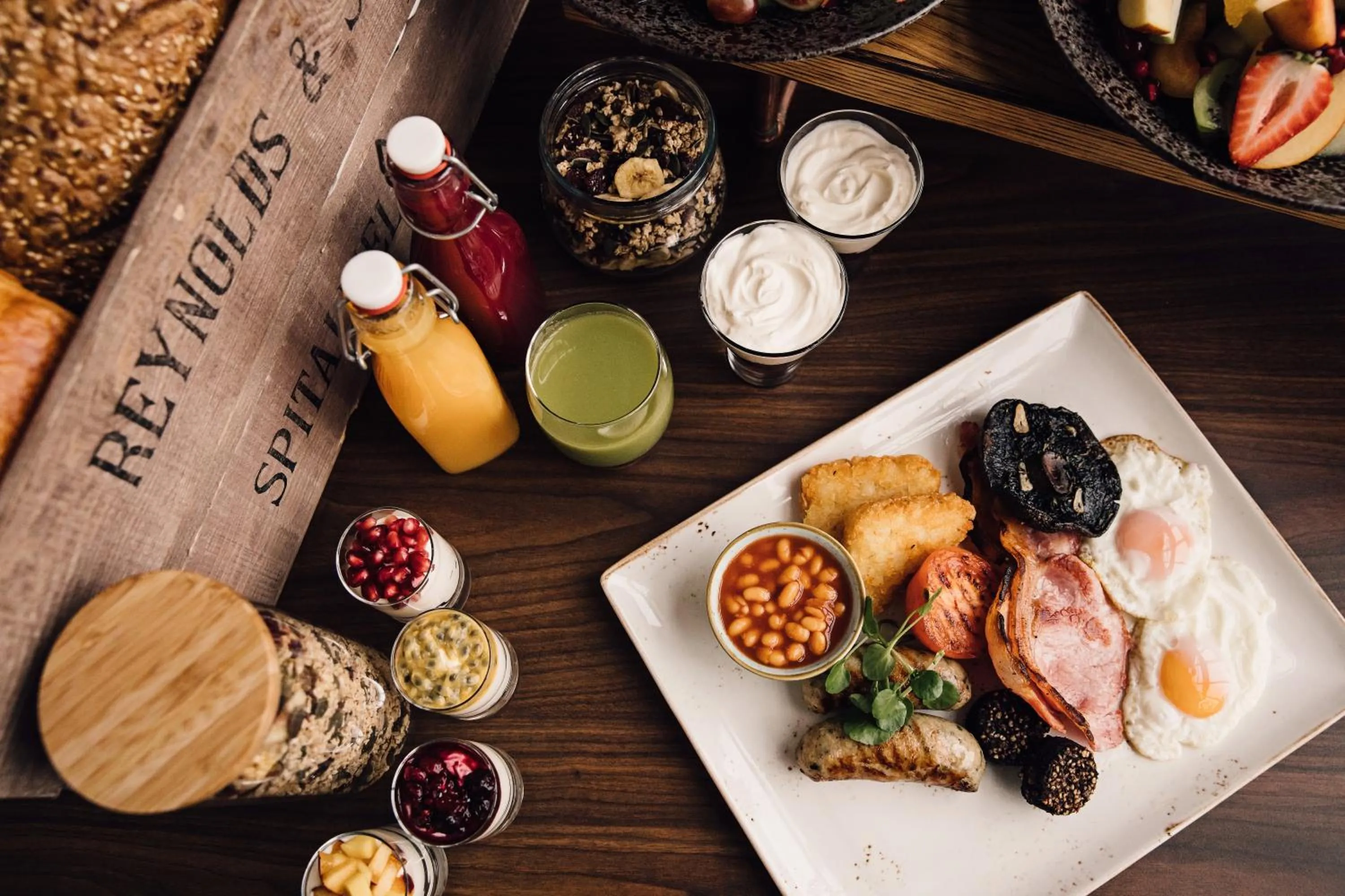 Breakfast in Woodland Grange