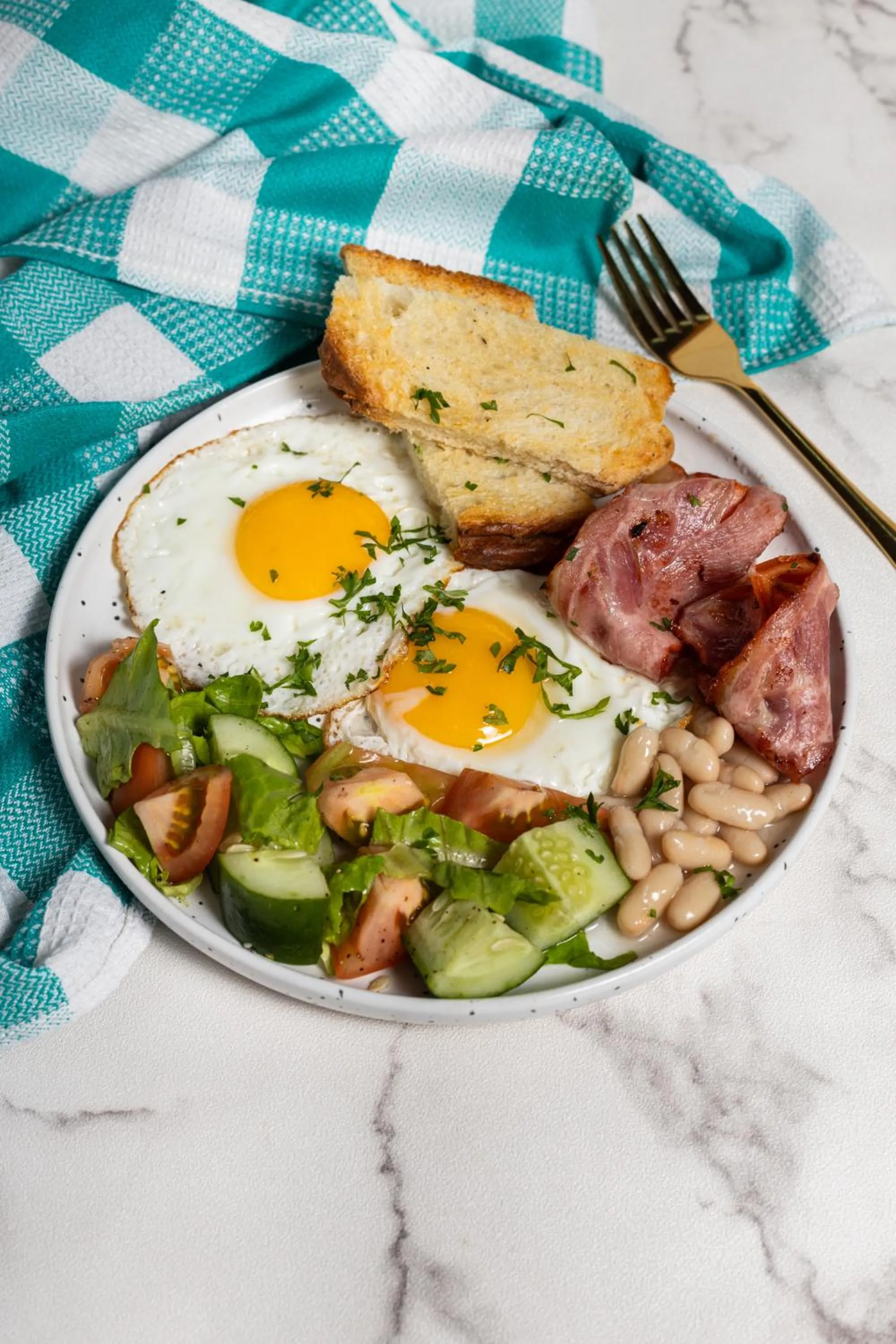 Food and drinks in The Beverly Hills Bali Villas Jimbaran