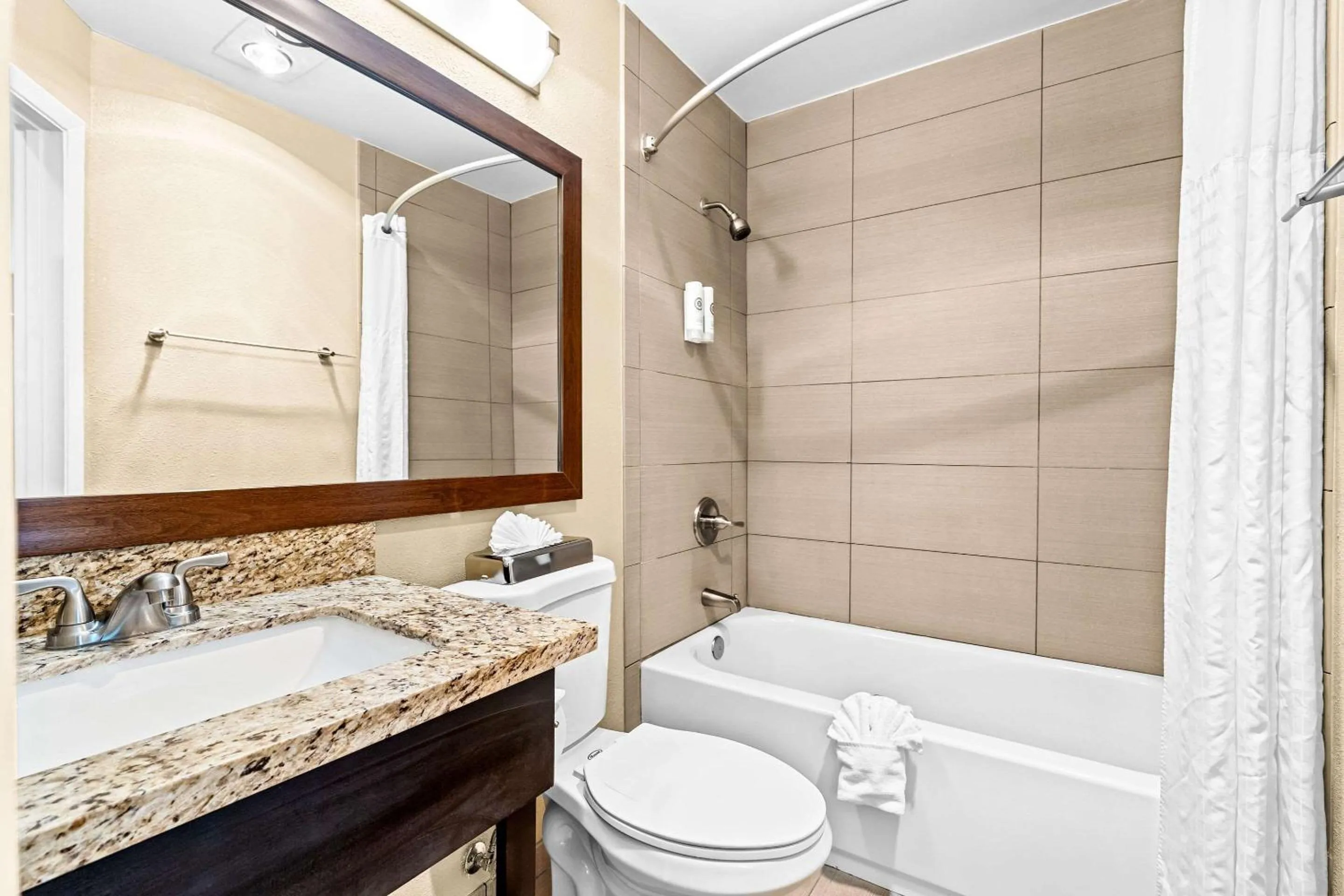 Bedroom in Comfort Inn Modesto