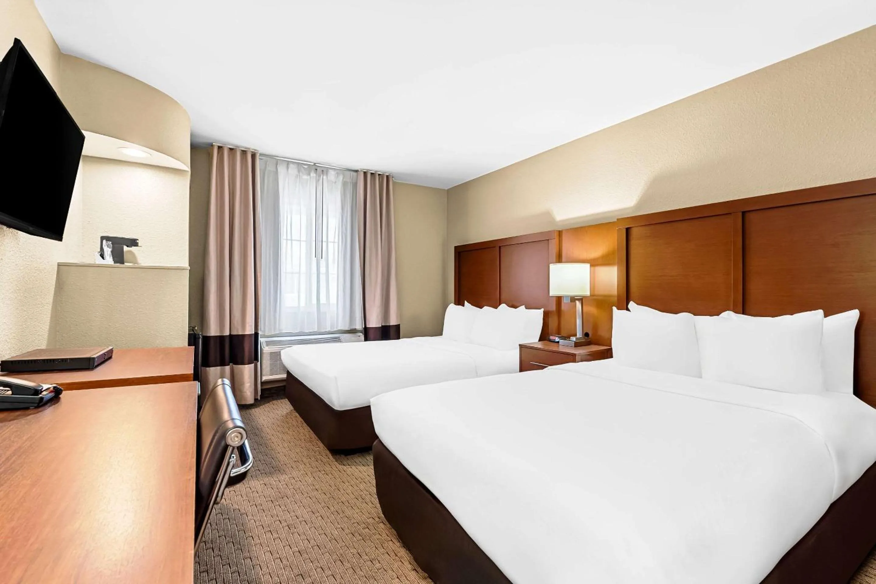 Bedroom in Comfort Inn Modesto