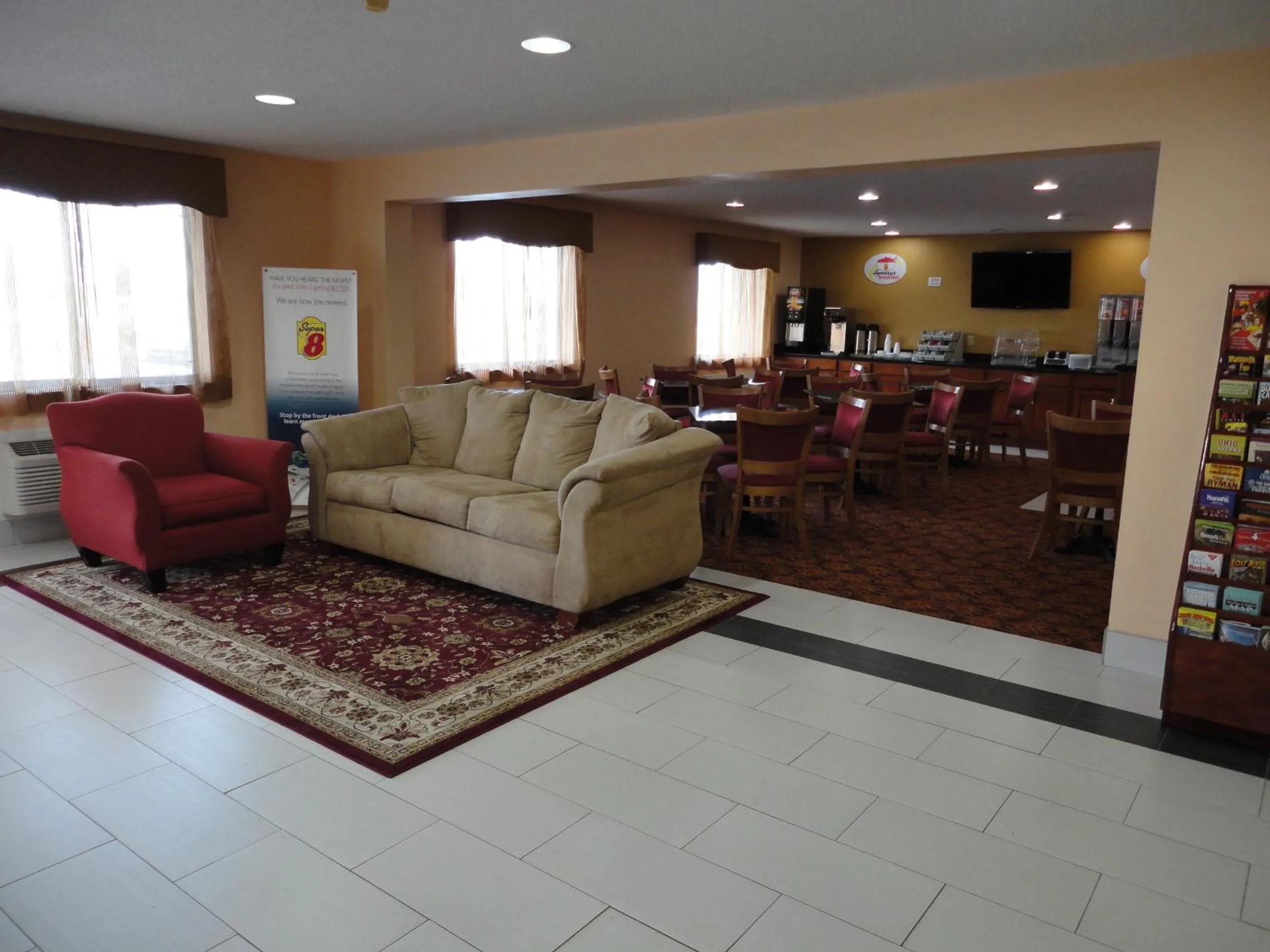 Restaurant/places to eat in Super 8 South by Wyndham