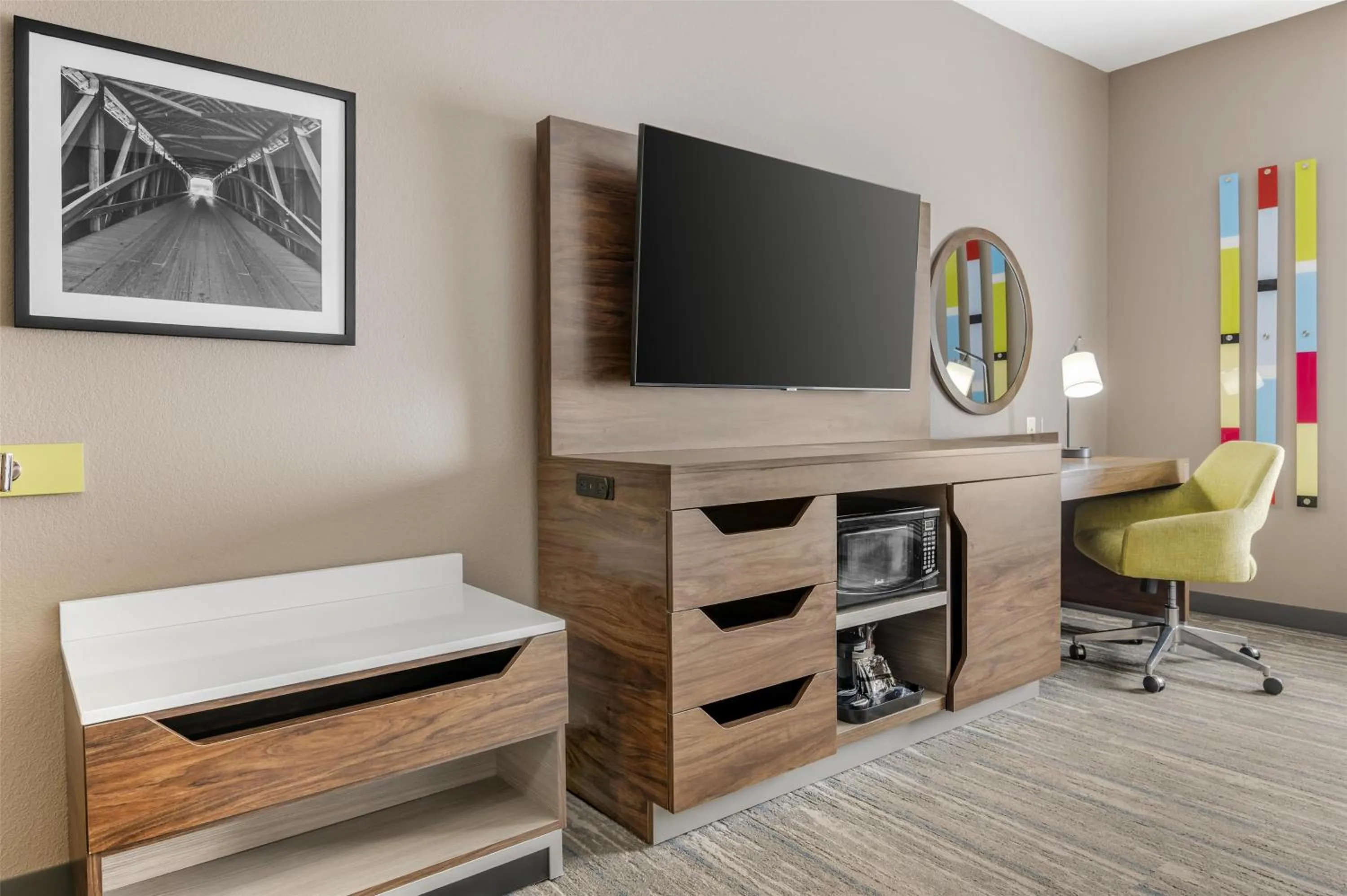 Bedroom in Hampton Inn & Suites Crawfordsville