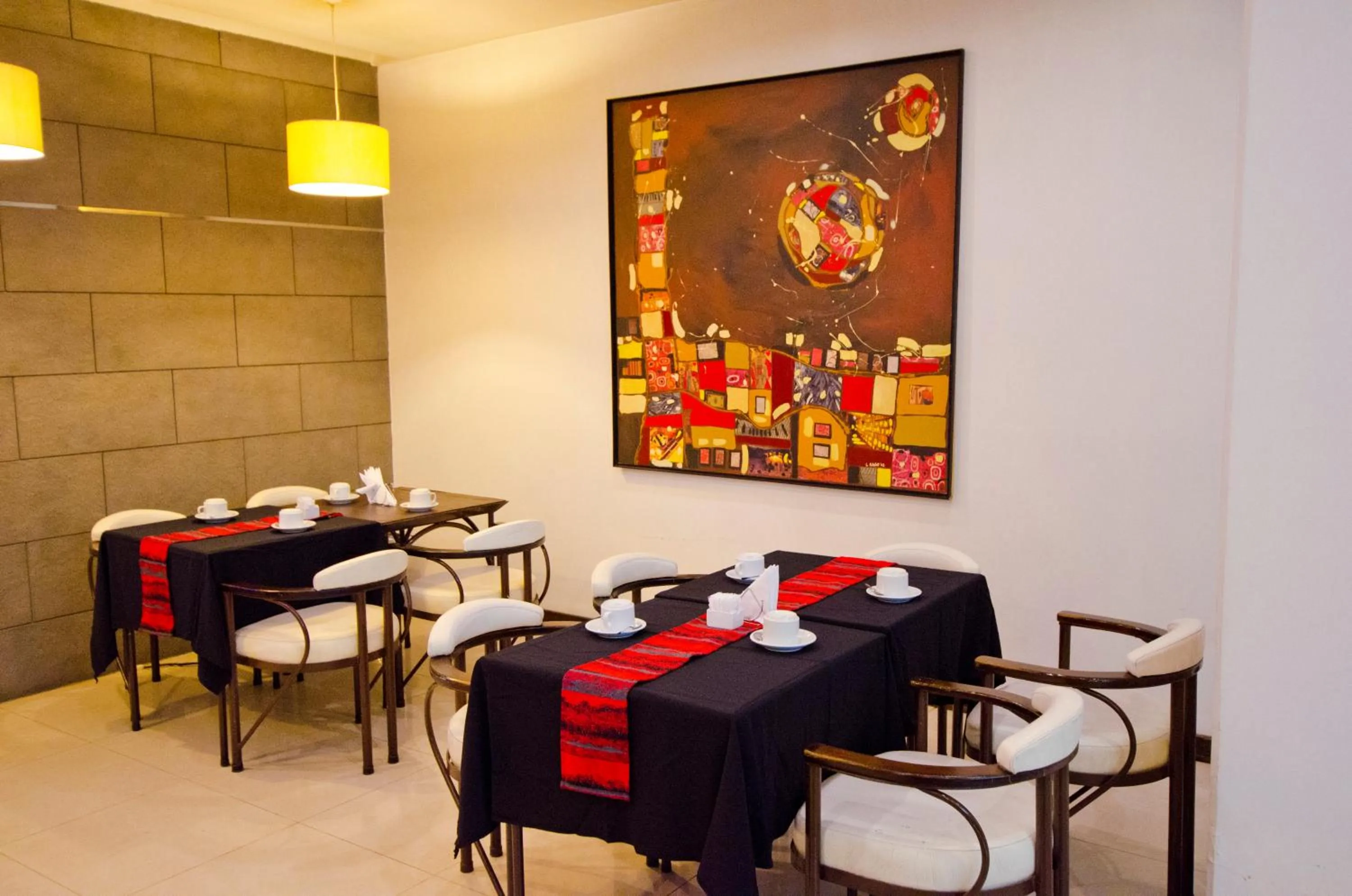 Restaurant/places to eat in Hotel Albertina Boutique