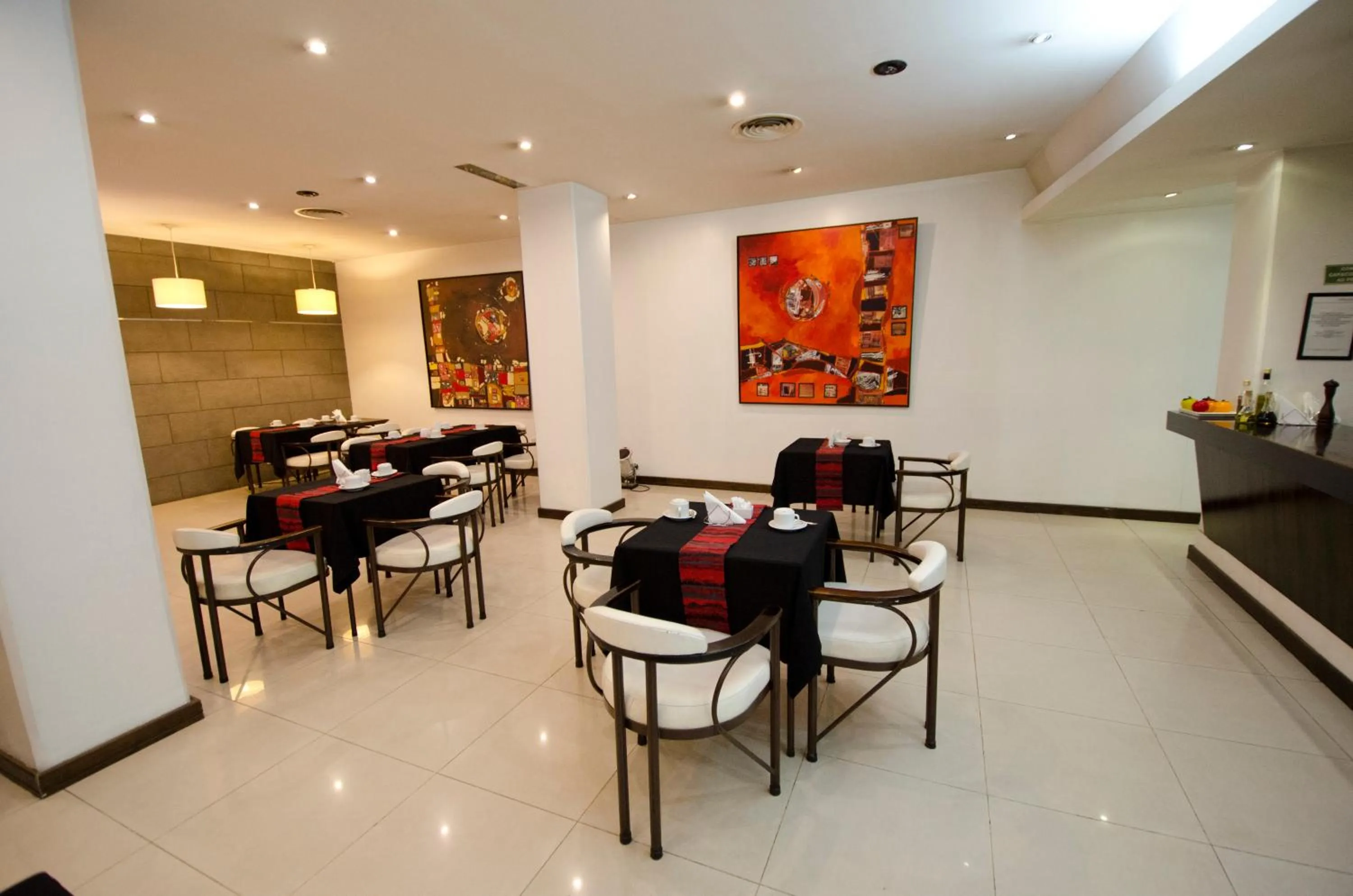 Restaurant/places to eat in Hotel Albertina Boutique